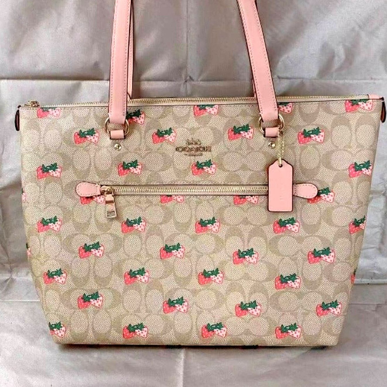 Coach strawberry best Gallery Tote with zip