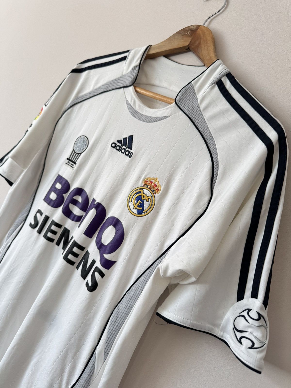 Adidas Vintage Real Madrid 2006-2007 Nistelrooy Home Soccer Jersey Size US S / EU 44-46 / 1 - 8 Thumbnail