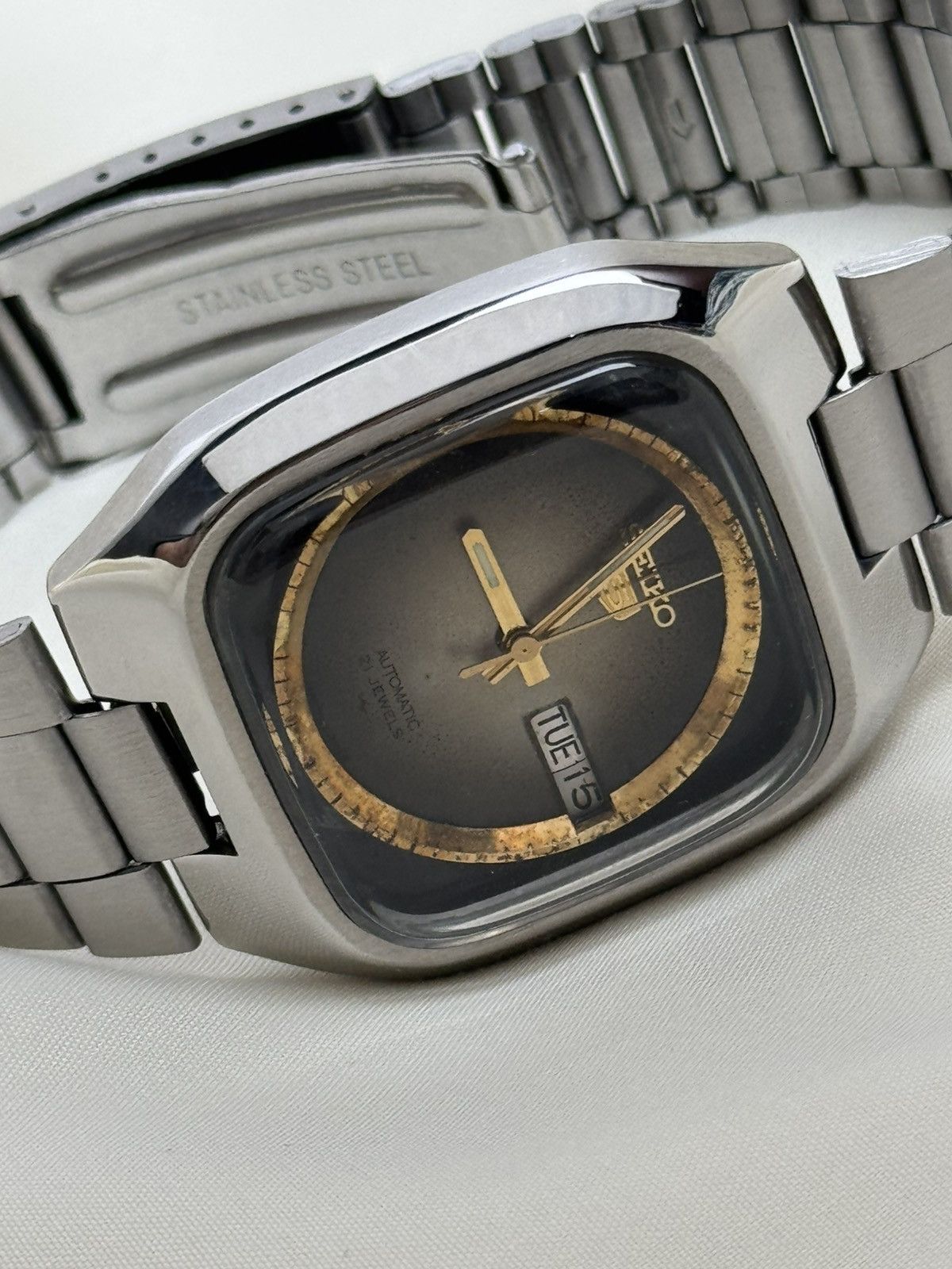 Seiko Seiko 5 TV Case Vintage Watch 7019|Day/Date watch japan made Size 36 - 4 Thumbnail