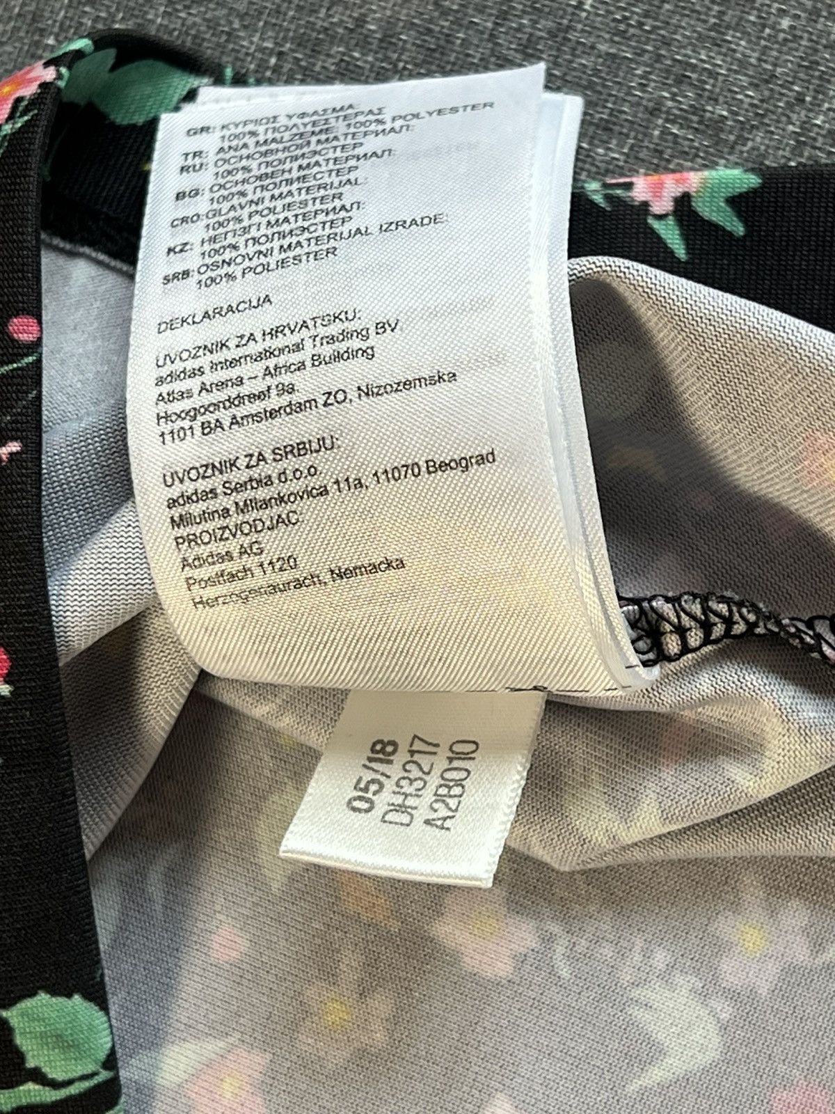 Adidas Adidas Originals Floral Print T-Shirt 🌸 Size XS — Like New Size XS / US 0-2 / IT 36-38 - 8 Thumbnail