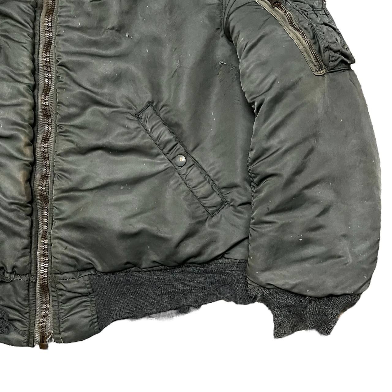 Alpha Industries Vintage 60's Alpha Industries Ma 1 Bomber Jacket Thrashed Size US M / EU 48-50 / 2 - 4 Thumbnail