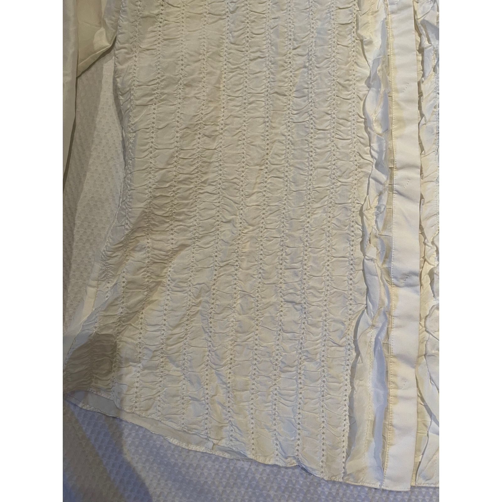 Elie Tahari Elie Tahari White Button Up Blouse Size Medium Lace Front Size M / US 6-8 / IT 42-44 - 3 Thumbnail