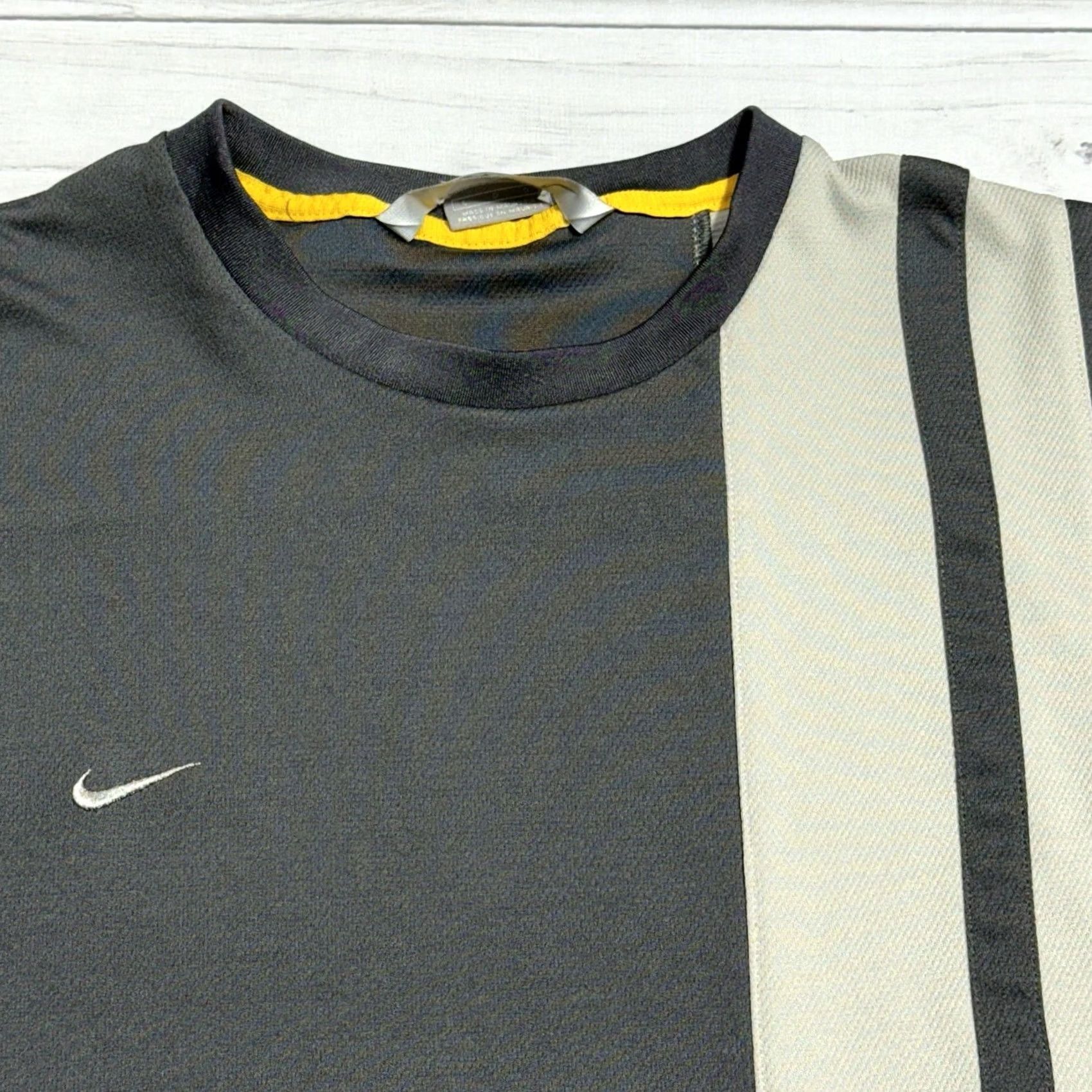 Nike VINTAGE Nike Shirt Mens Large Gray Running Tennis Gym Workout Soccer 90s Y2K Nike Dri-Fit Shirt Mens Large Gray Size US L / EU 52-54 / 3 - 2 Thumbnail