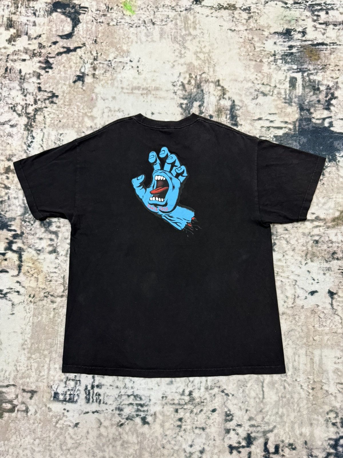 Santa Cruz Skateboards VINTAGE Y2K SANTA CRUZ SCREAMING HAND BACKHIT LOGO TSHIRT Size US XXL / EU 58 / 5 - 8 Thumbnail