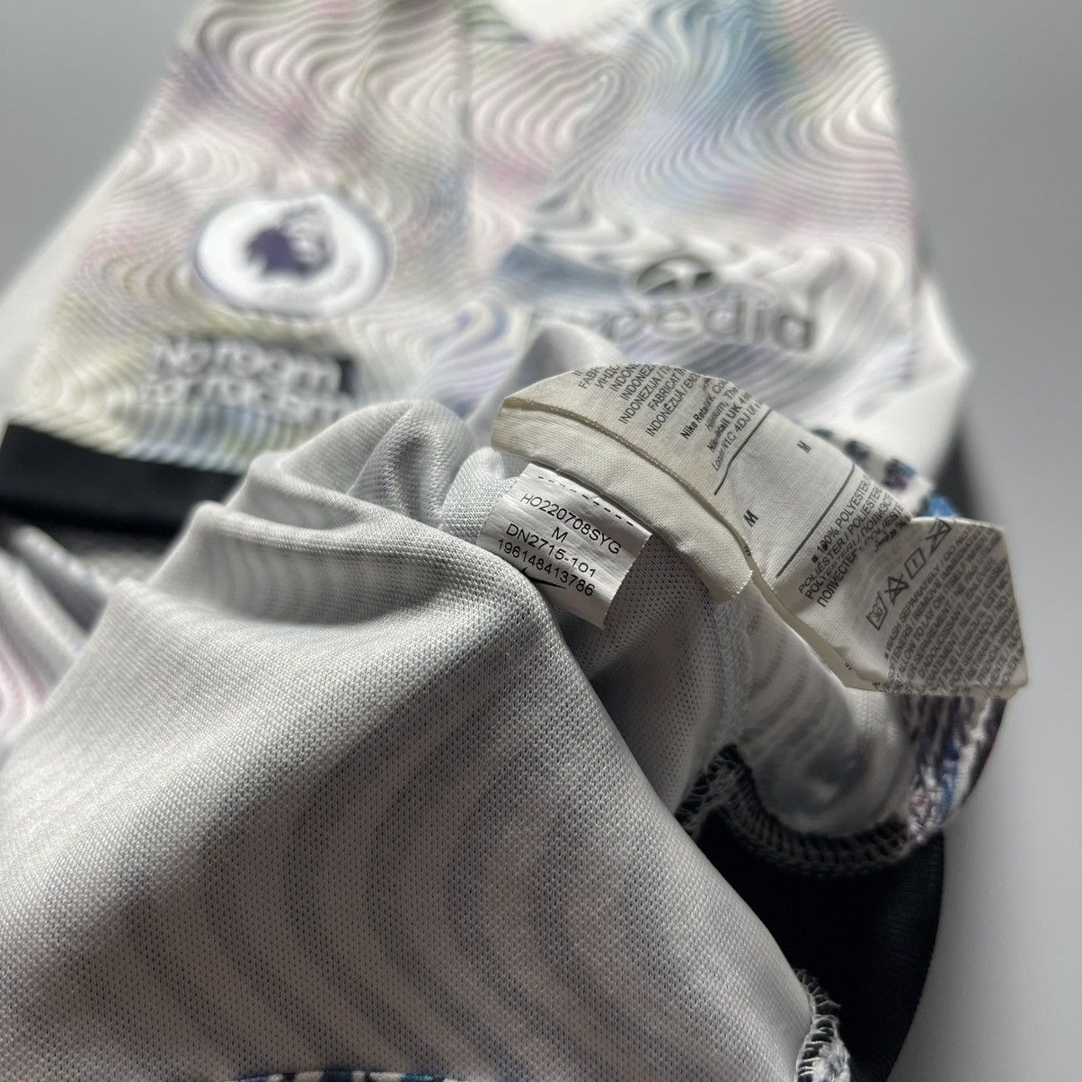 Nike × Vintage LIVERPOOL NIKE 2022/2023 FOOTBALL AWAY JERSEY #11 SALAH Size US M / EU 48-50 / 2 - 12 Thumbnail