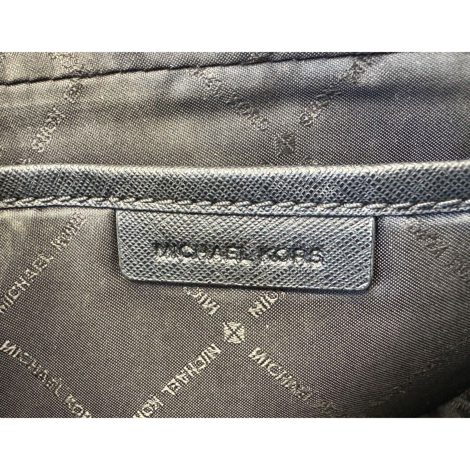 Michael Kors MICHAEL KORS Large Jet Set Crossbody Black Leather Purse Size ONE SIZE - 10 Thumbnail