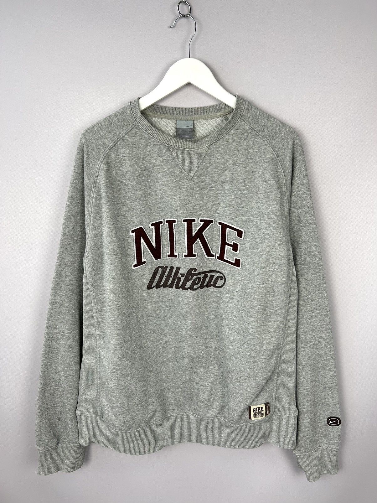 Nike × Vintage Vintage Nike Embroided Big Logo Sweatshirt Size L 90s y2k Size US L / EU 52-54 / 3 - 1 Thumbnail