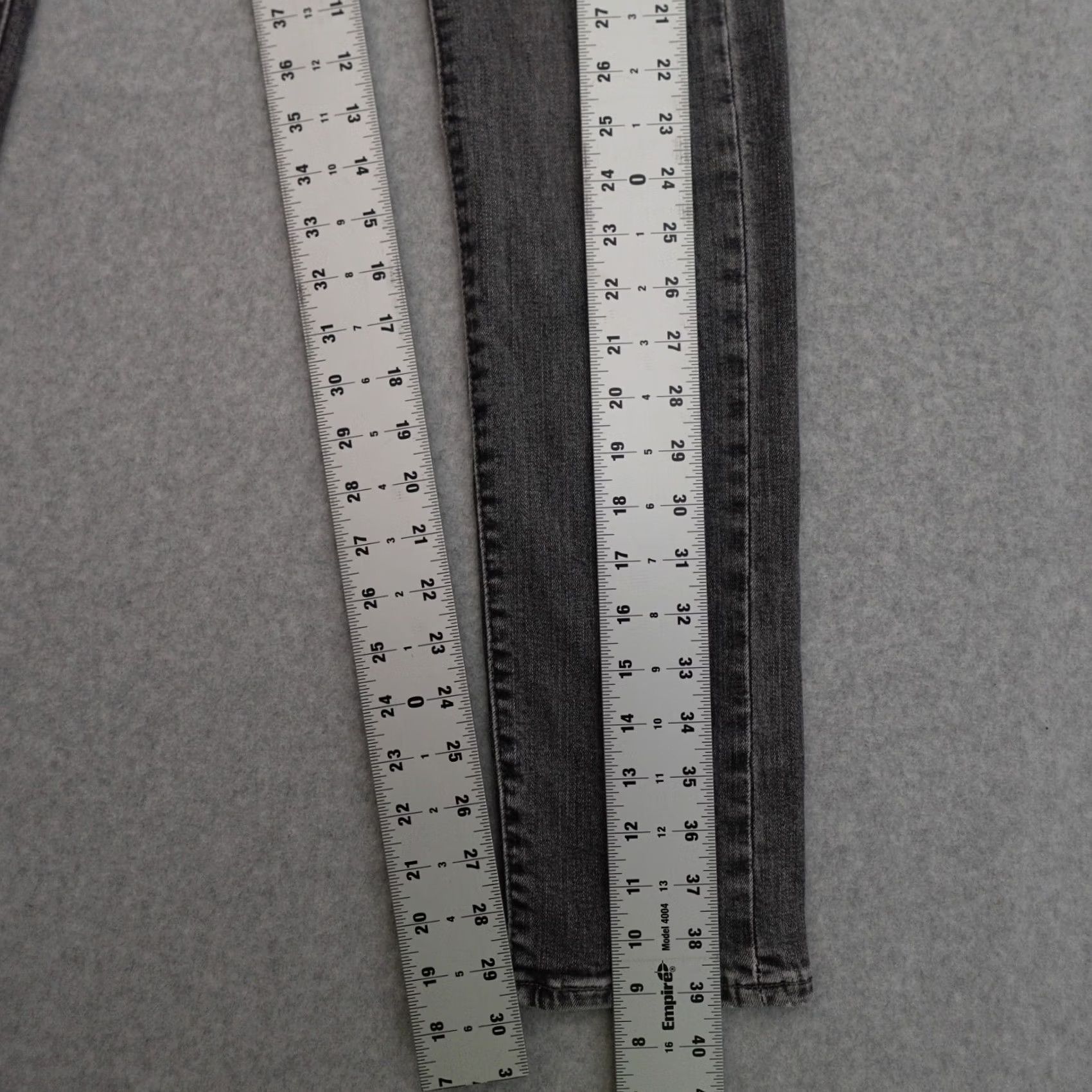 Levi's LEVI'S 510 Jeans Skinny 28 Gray Mens Adult Denim Regular Inseam 30 MEASUREMENTS PROVIDED IN PICTURES Size US 28 / EU 44 - 7 Thumbnail