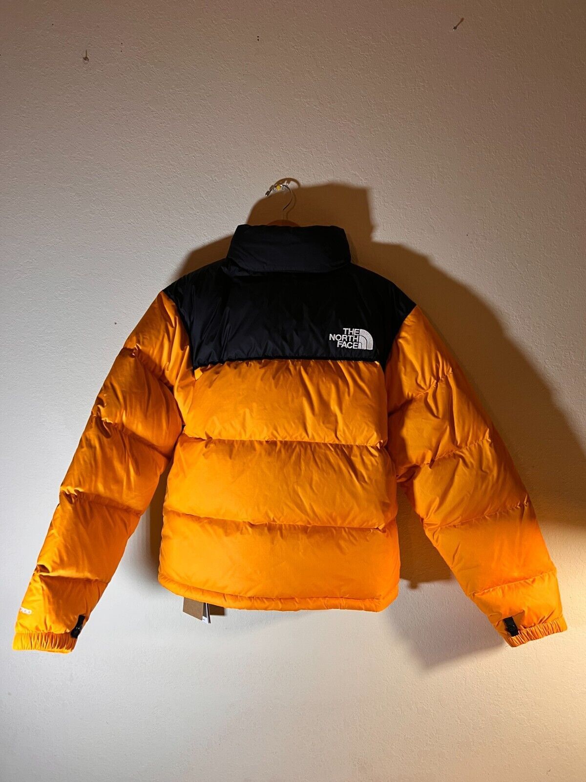 The North Face THE NORTH FACE Men's 1996 Retro Nuptse Jacket - Cone Orange Size US XXS / EU 40 - 5 Thumbnail