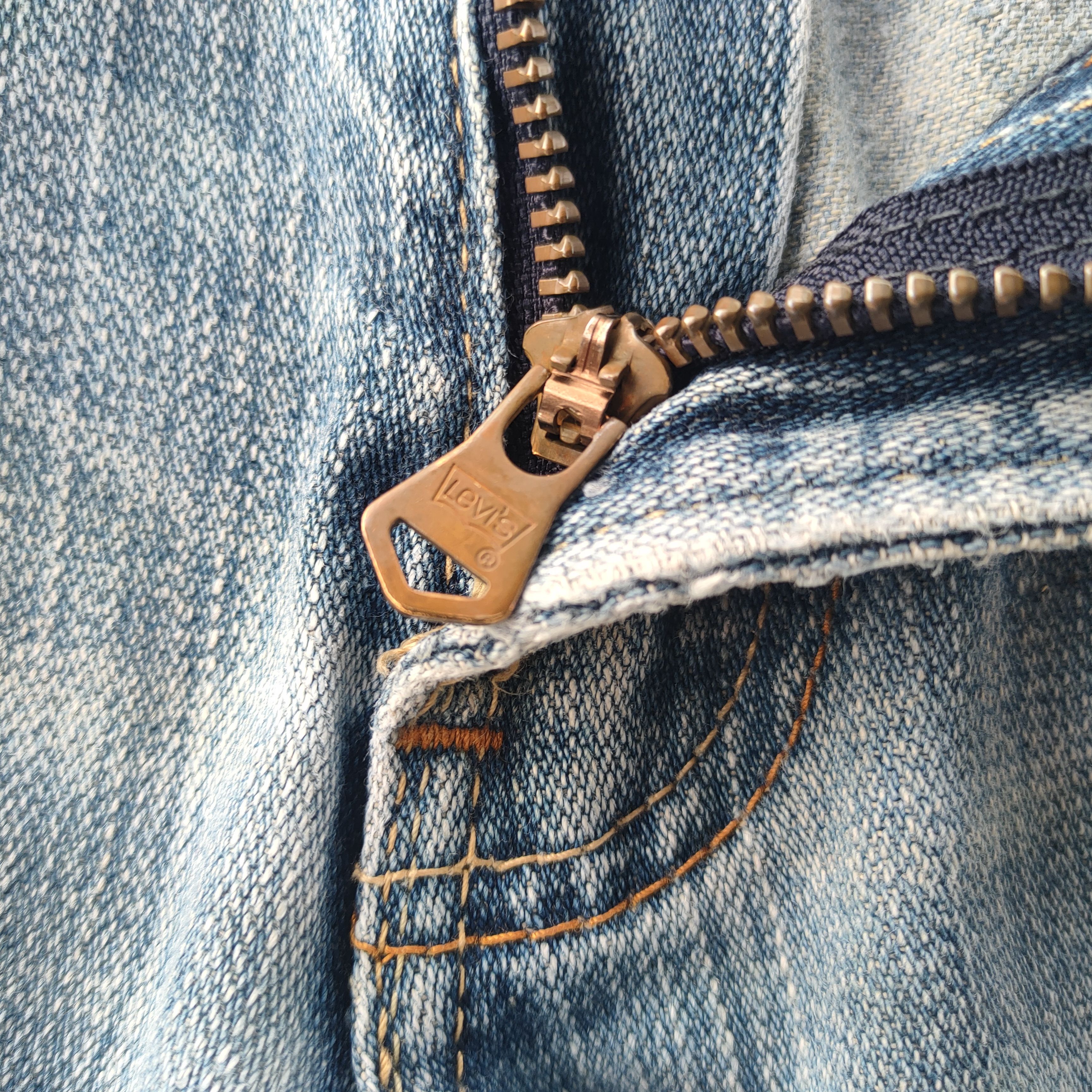 Levi's Vintage Clothing VINTAGE LEVI'S 505 FADED CARPENTER JEANS DENIM PANTS Size US 34 / EU 50 - 7 Thumbnail