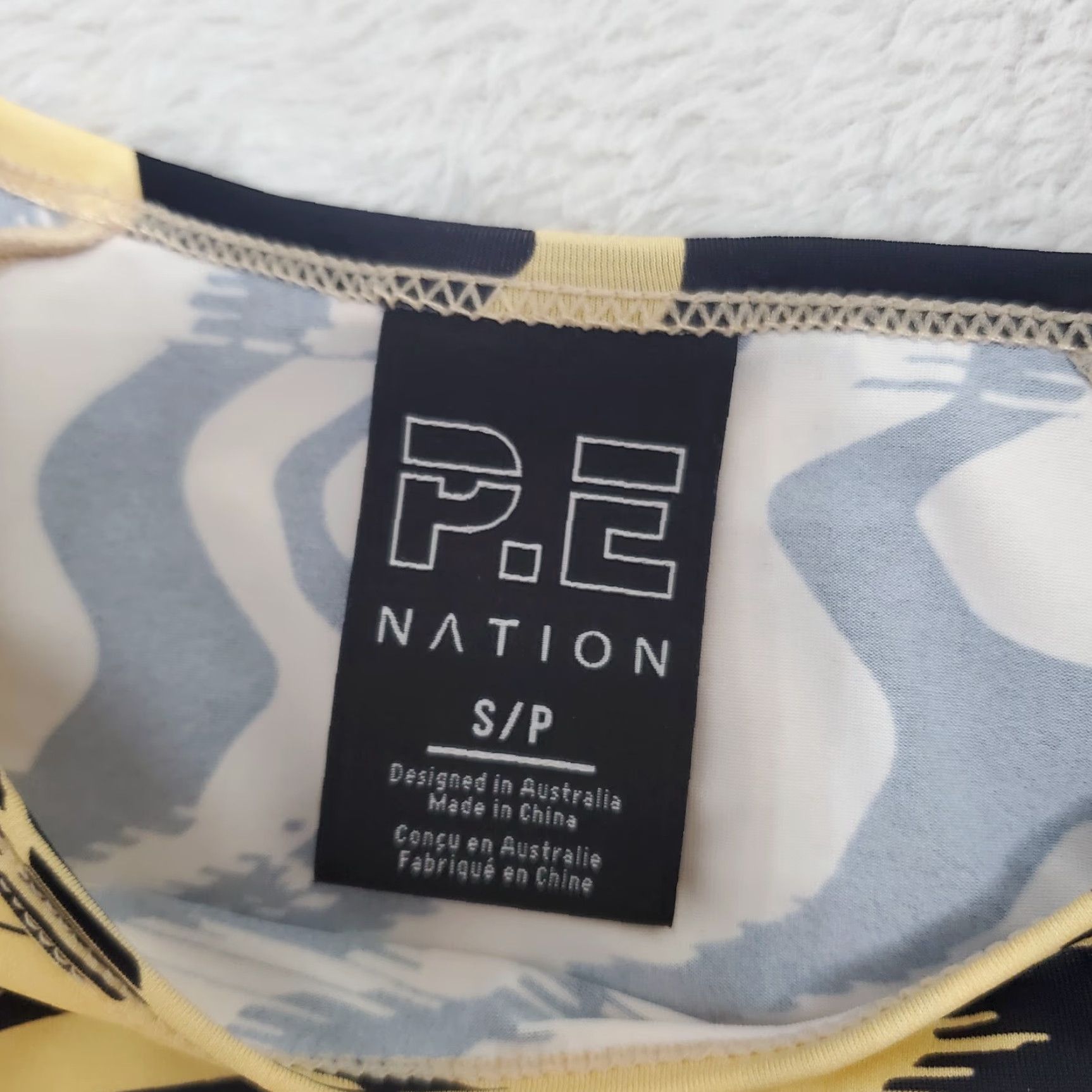 P.E Nation PE Nation New Wave Top Women Small Yellow Black Liquify Print Long Sleeve Stretch T-Shirt Activewear Women Regular Size S Ladies Black Yellow Size S / US 4 / IT 40 - 3 Thumbnail