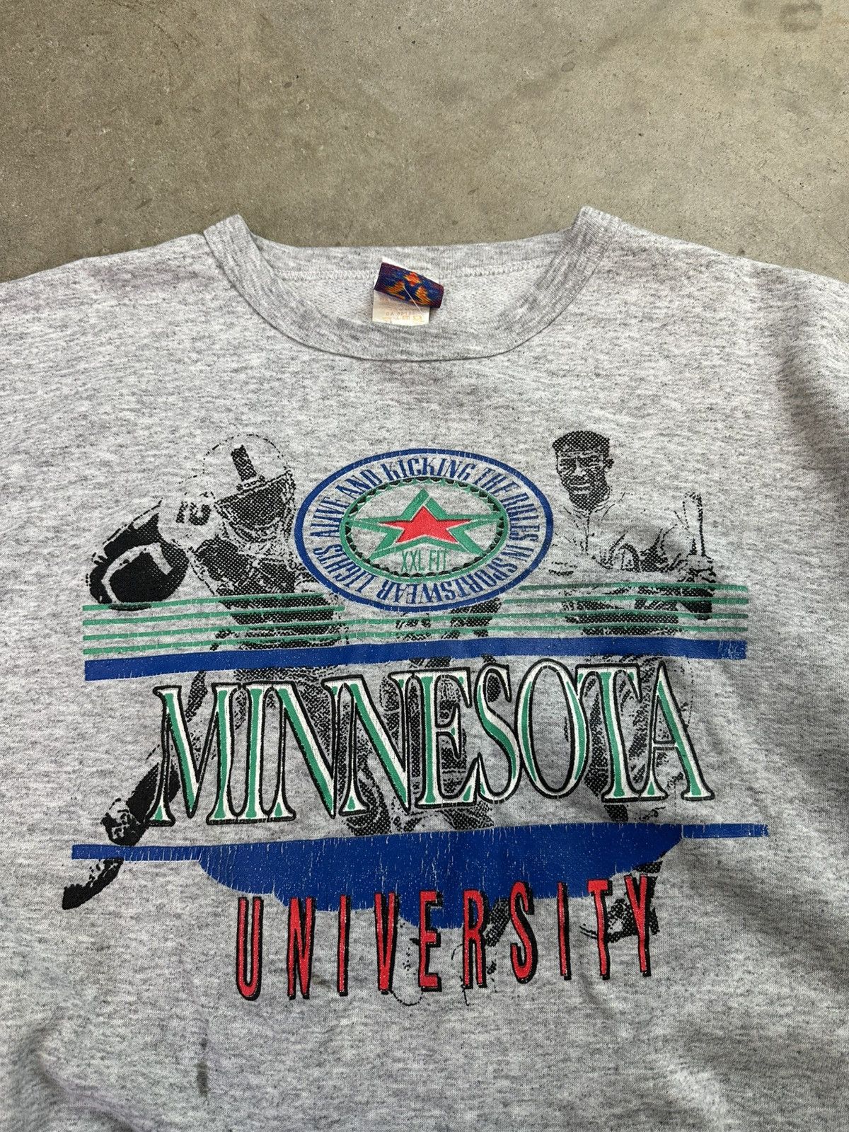 Vintage vintage 90s minnesota university collegiate crewneck medium Size US M / EU 48-50 / 2 - 3 Thumbnail