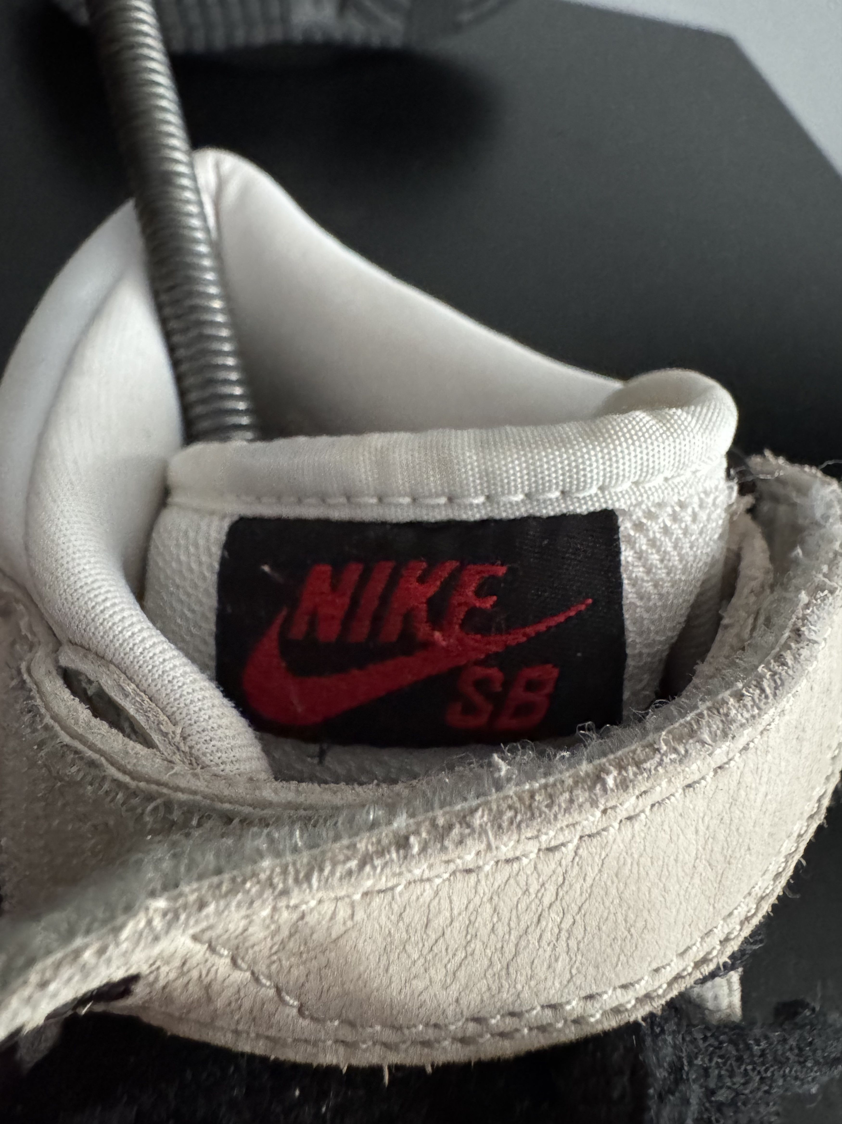 Nike Nike SB Dunk Mid Pro Lt Bone White Black Light travis skunk Size US 6.5 / EU 39-40 - 8 Thumbnail