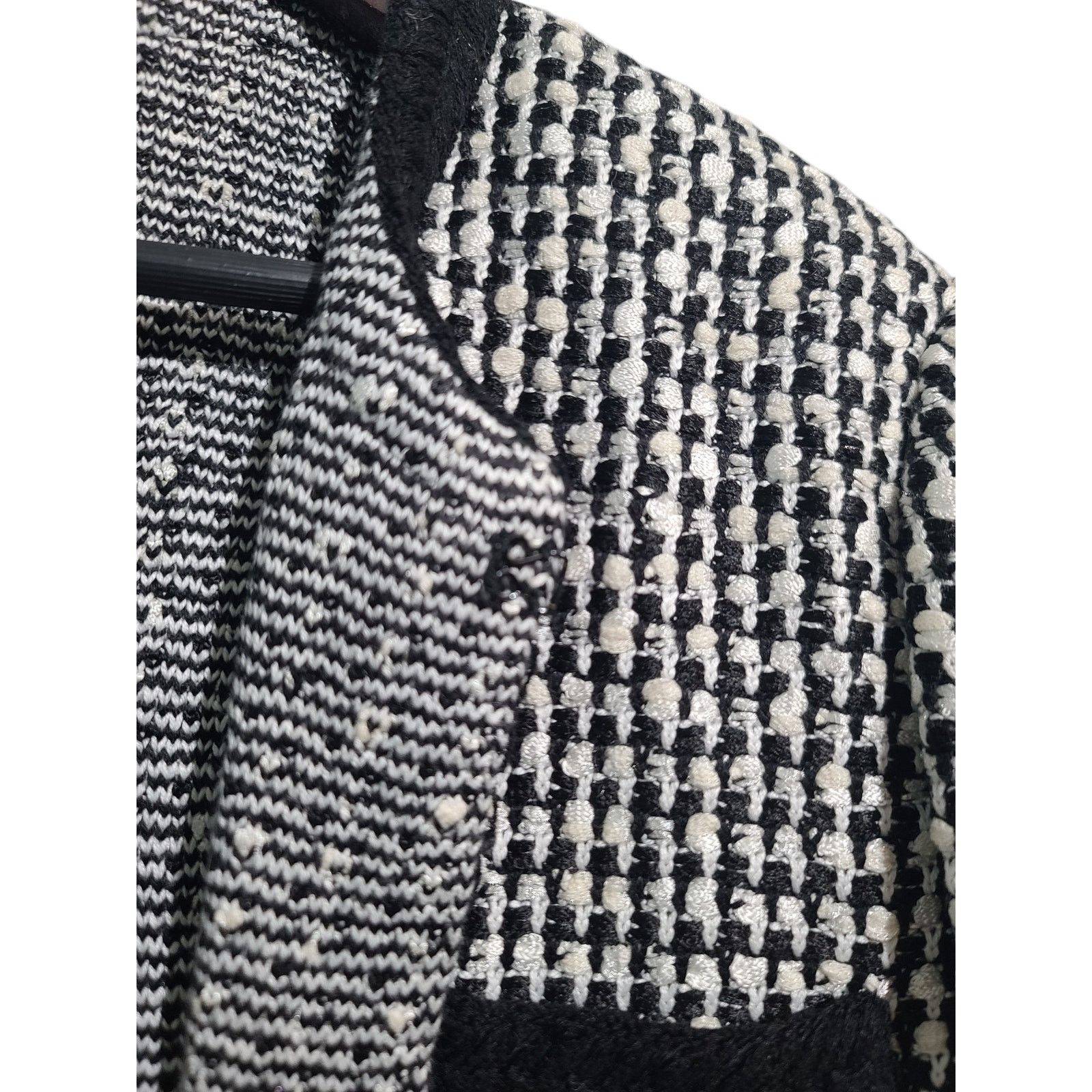 St. John St John Soft Tweed Hook Closure Office Jacket Size 10 Size L / US 10 / IT 46 - 5 Thumbnail
