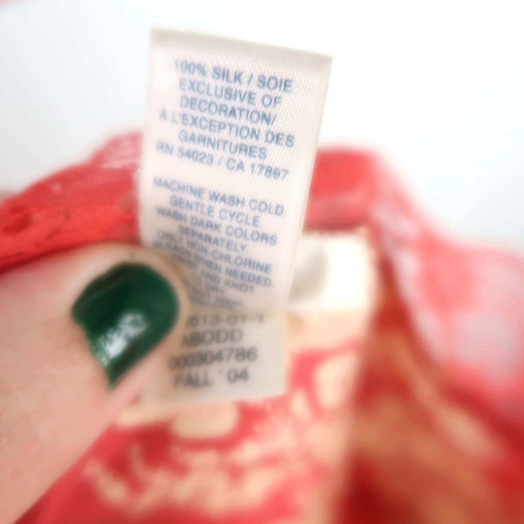Old Navy VINTAGE Old Navy Floral Silk Camisole Tank Top L Women Sleeveless Bohemian 90s 00s Red Cream Pattern Casual Party/Cocktail Spring Summer Fall Size L / US 10 / IT 46 - 6 Thumbnail