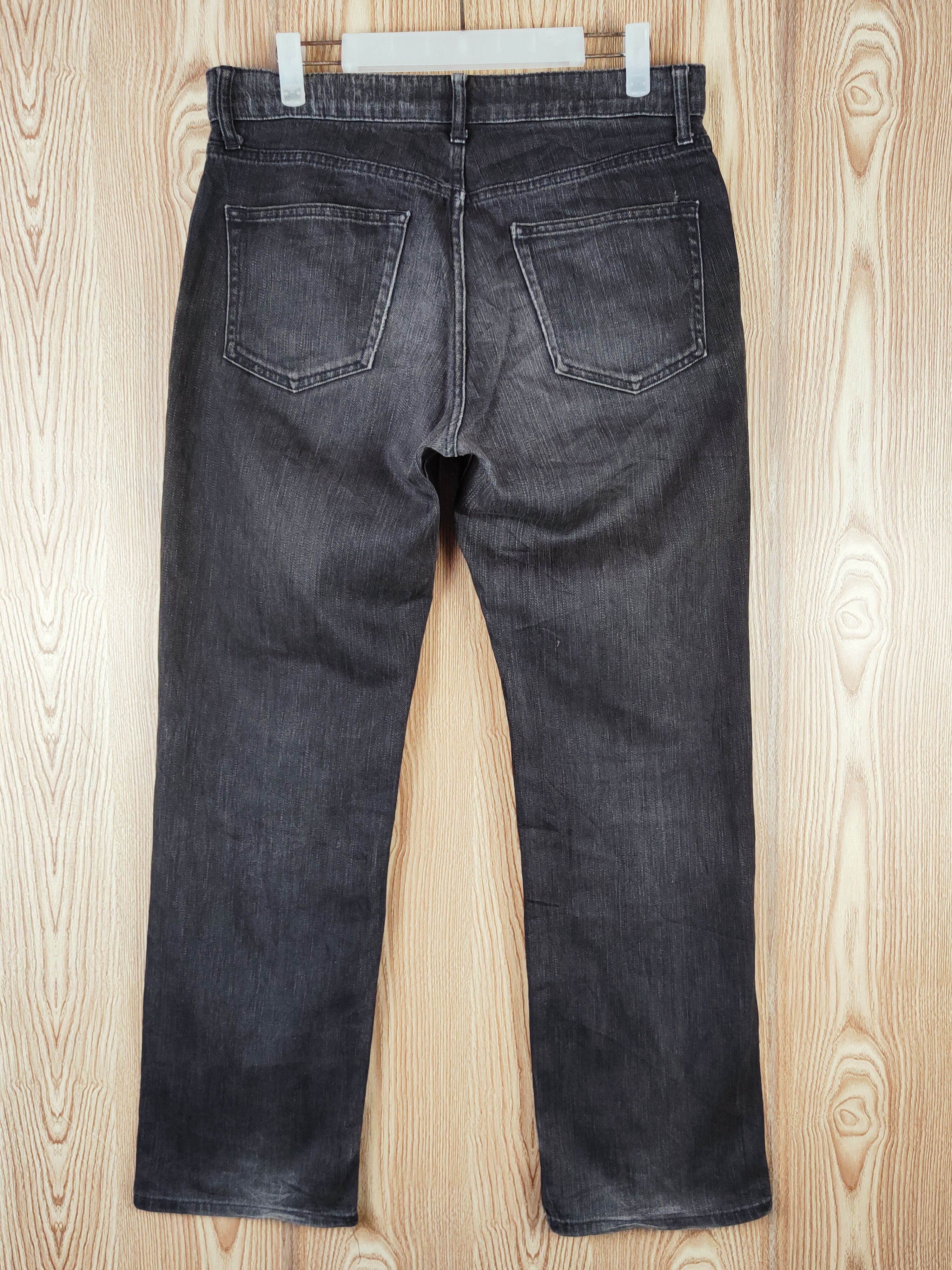 Japanese Brand Uniqlo Black Distressed Ripped Jeans #2685 Size US 31 - 7 Thumbnail