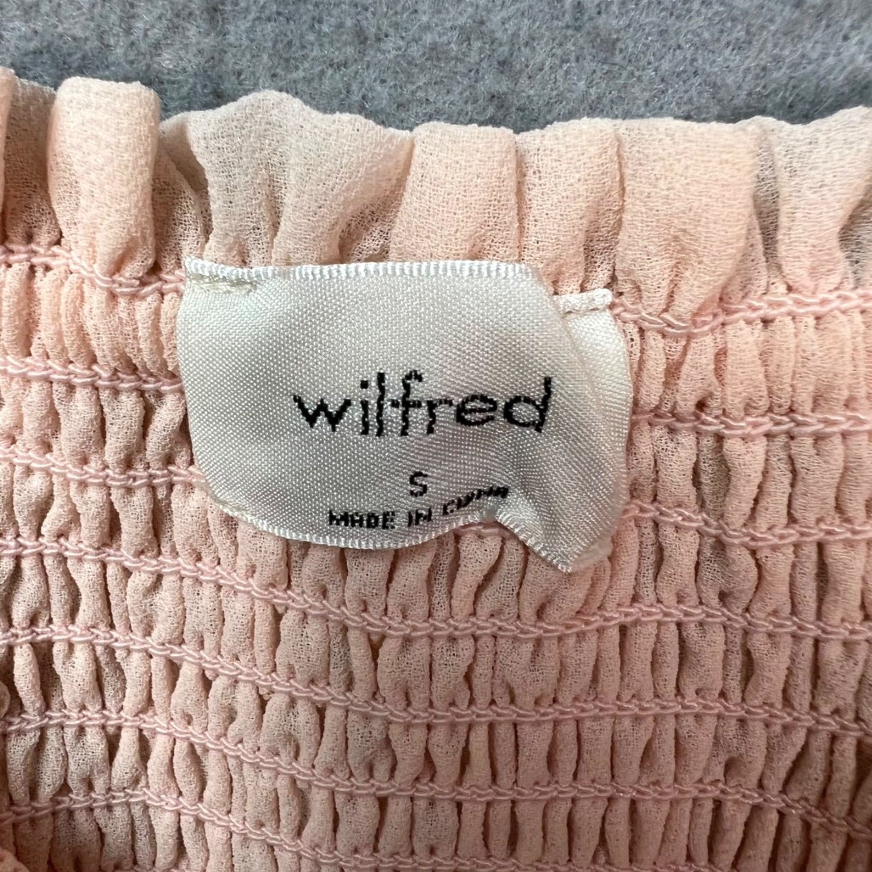 Vintage Wilfred Blouse Shirt Ladies Small Peach Pink Polyester Chiffon Long Sheer Sleeves Square Neck Ruffle Accent Size S / US 4 / IT 40 - 3 Thumbnail