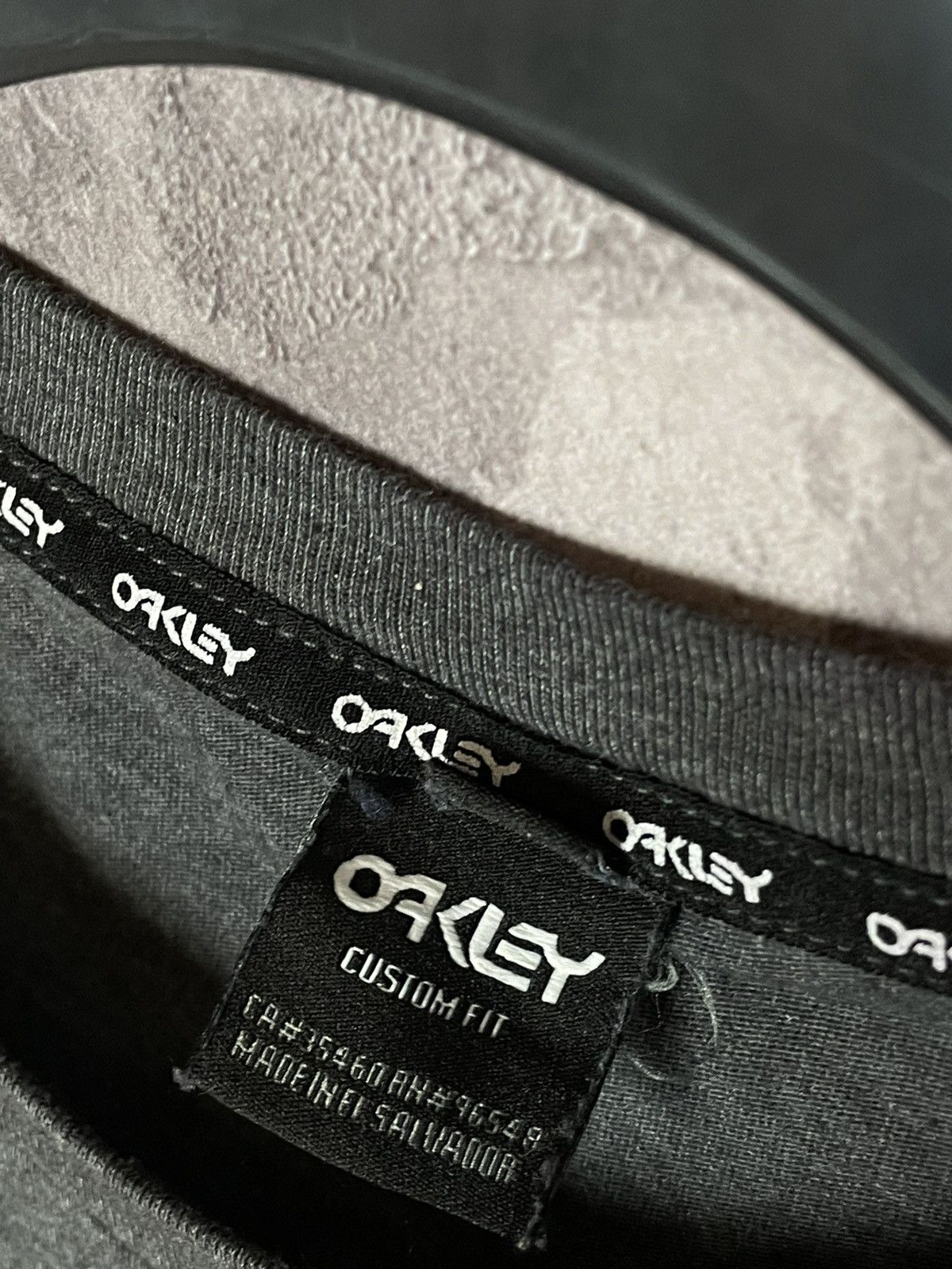 Oakley × Vintage Vintage y2k Oakley Goggles logo t-shirt tee gorpcore 90s Size US S / EU 44-46 / 1 - 10 Thumbnail