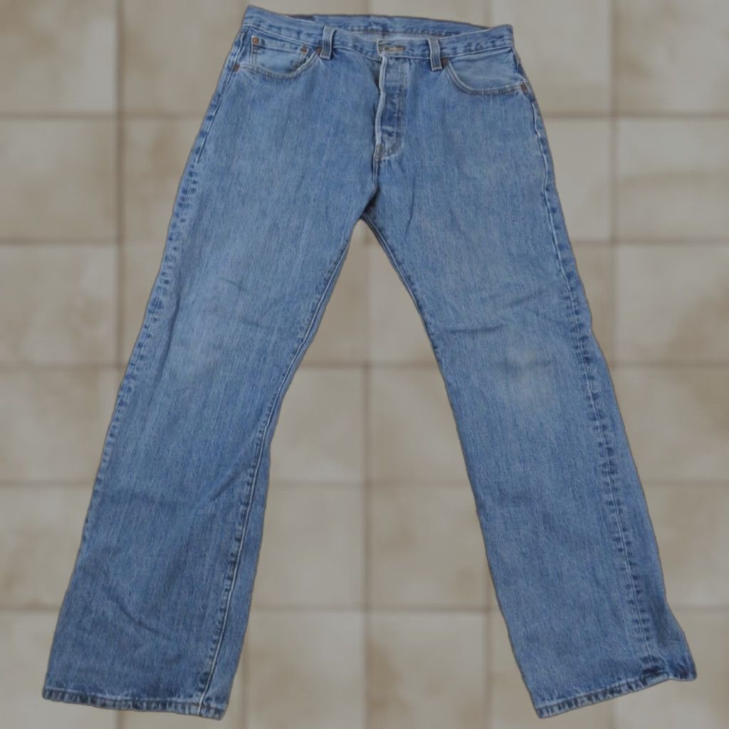 Levi's VINTAGE Levi's 501 Jeans Straight Leg Button Fly Blue 35X30 Men Adults Regular 30 Red Tab 90s USA Size US 35 - 1 Thumbnail