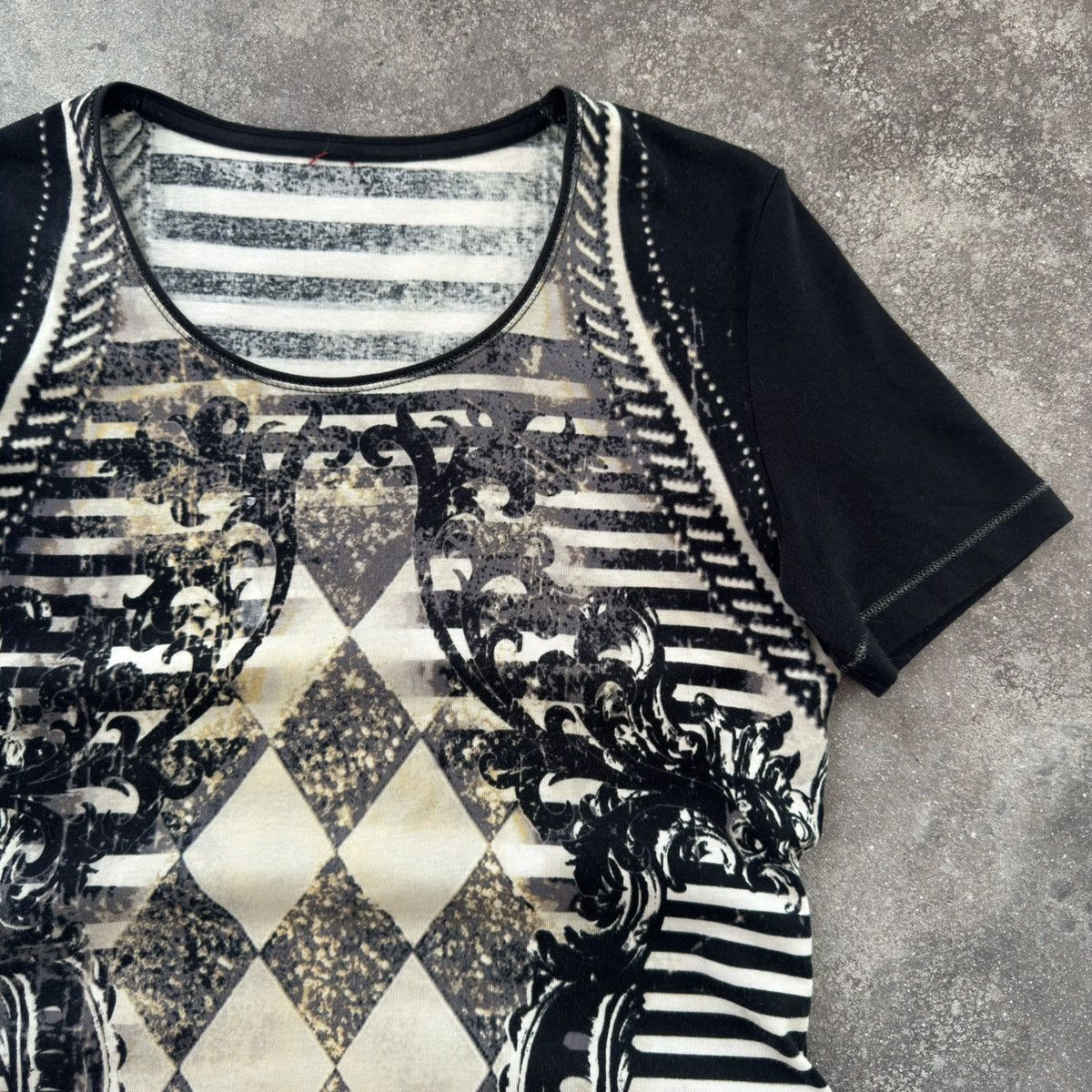 20471120 Avant Garde Vintage Unisex T-Shirt (JPG Gaultier style) Size US M / EU 48-50 / 2 - 4 Thumbnail