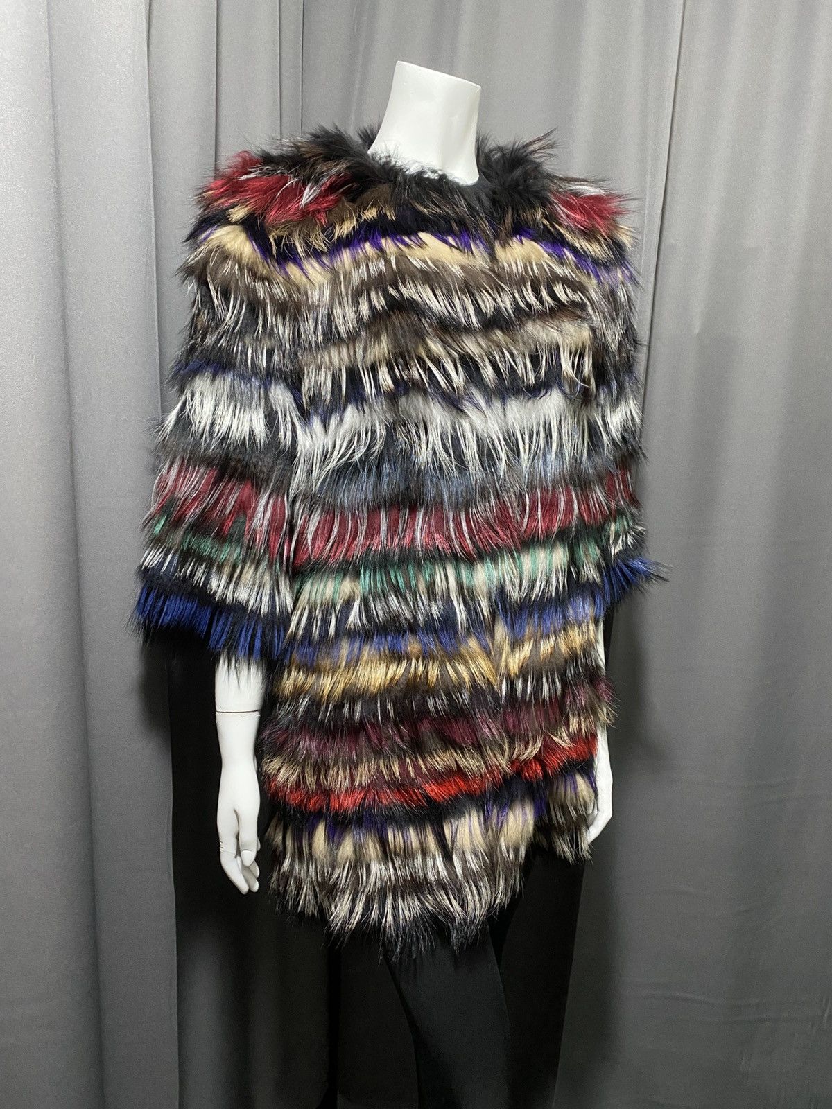 Other Punto Leather & Fur- Multicolor Fox Fur Jacket Size M / US 6-8 / IT 42-44 - 2 Thumbnail