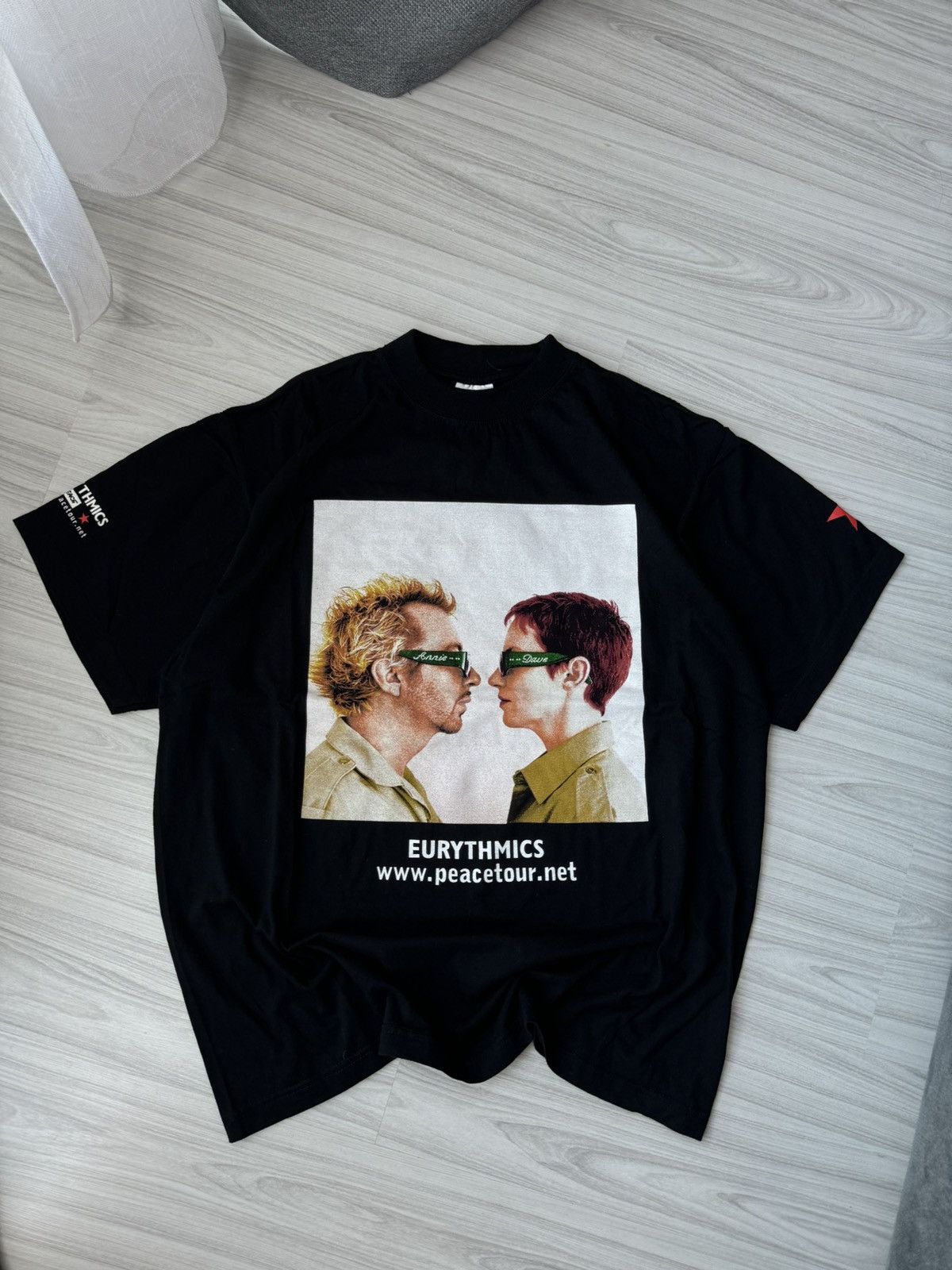 Band Tees × Vintage Vintage 90s Eurythmics Peace Tour Band Tee Greenpeace Size US L / EU 52-54 / 3 - 1 Thumbnail