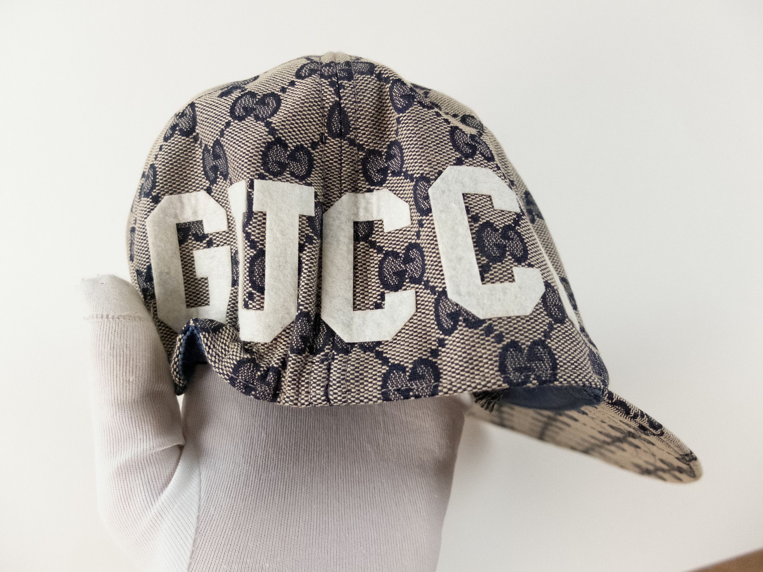 Gucci GUCCI gray GG Web logo canvas baseball cap Medium NWT Size ONE SIZE - 4 Thumbnail