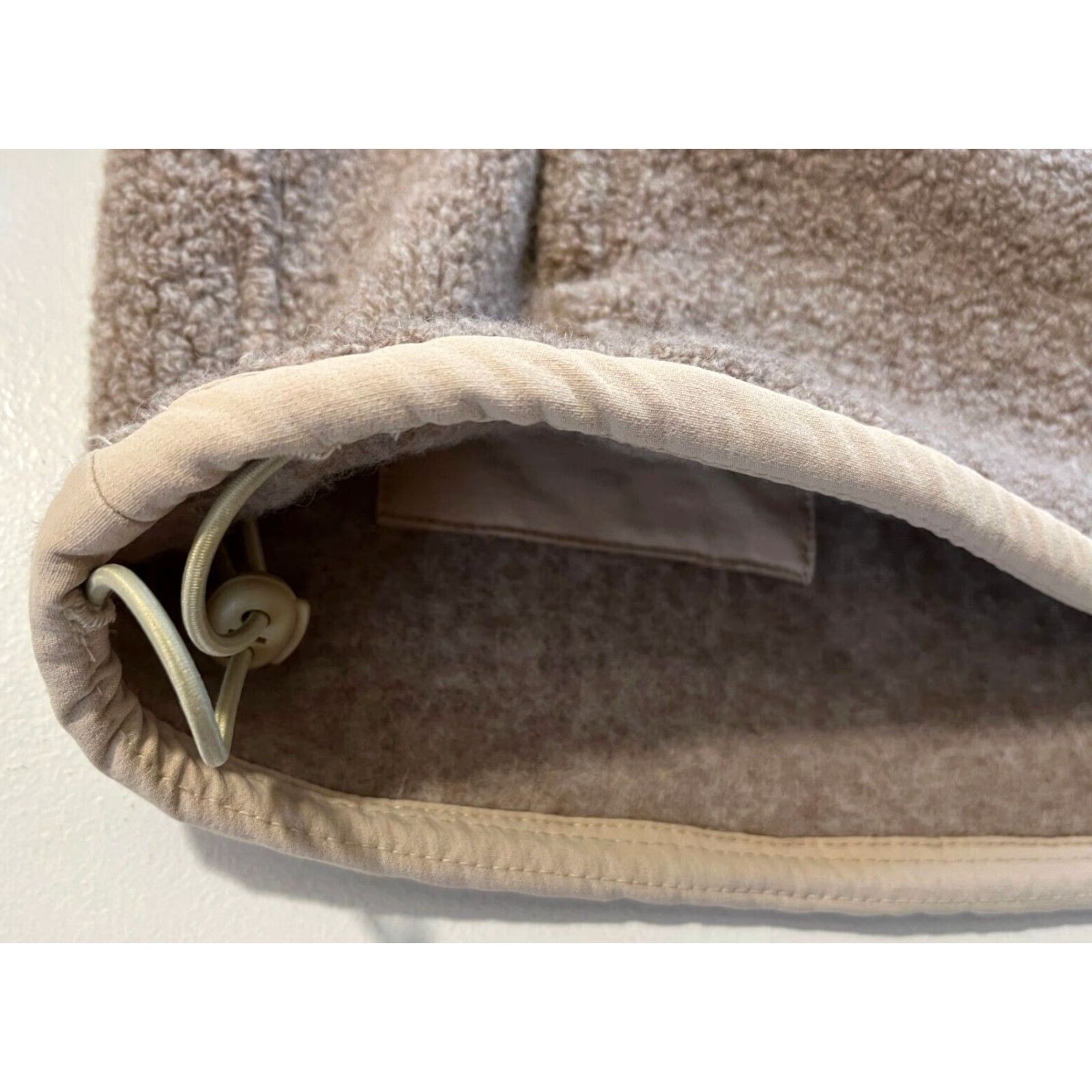 Outdoor Voices VINTAGE Outdoor Voices Hoodie Women's Mega Fleece Snap Up Sz M Beige Wool Blend Fleece Hooded Pockets 63% Wool, 24% Nylon, 13% Polyester Size M / US 6-8 / IT 42-44 - 6 Thumbnail