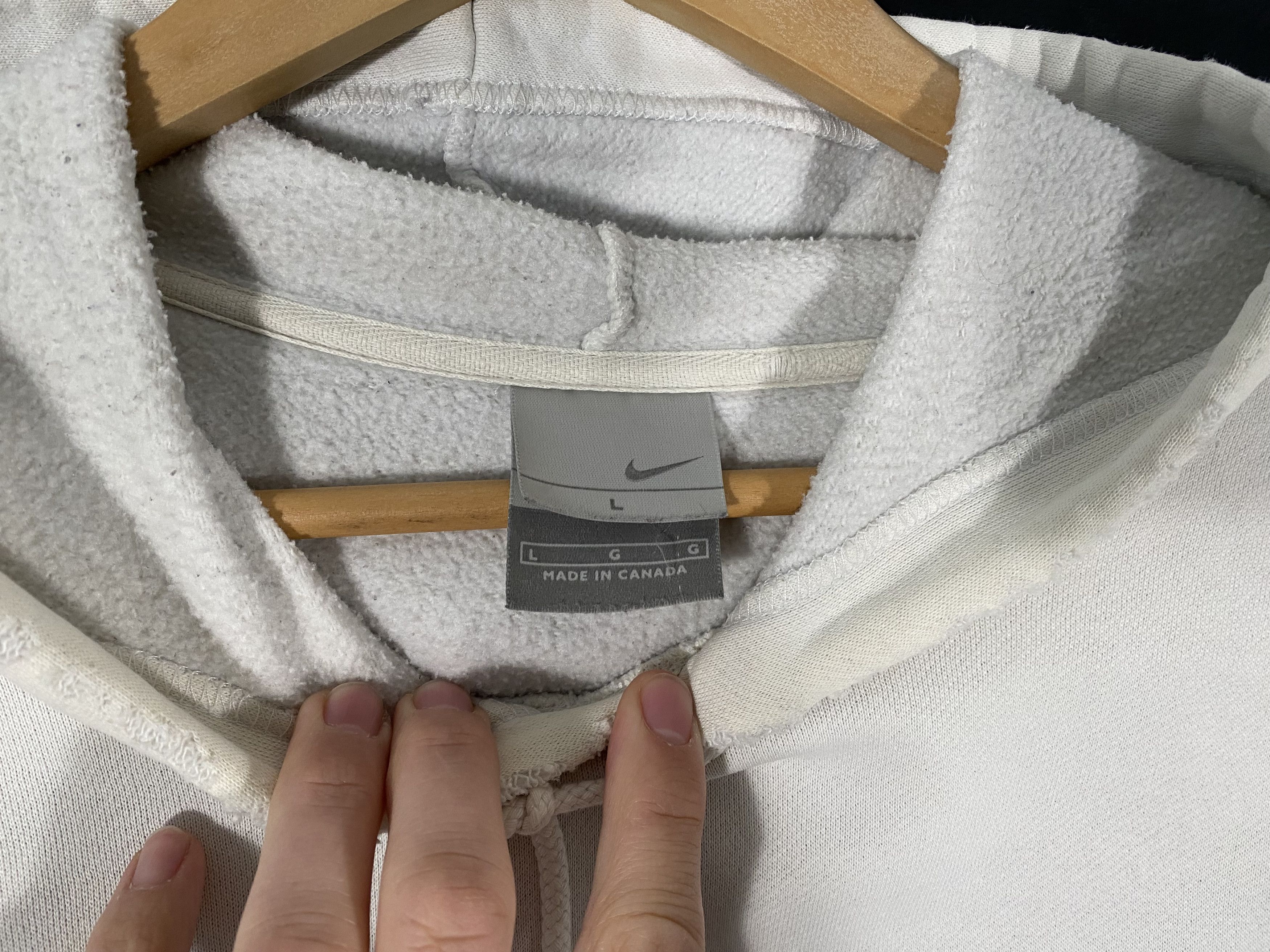 Nike Vintage 2000s Nike Single Swoosh Pullover Hoodie White Size US L / EU 52-54 / 3 - 7 Thumbnail