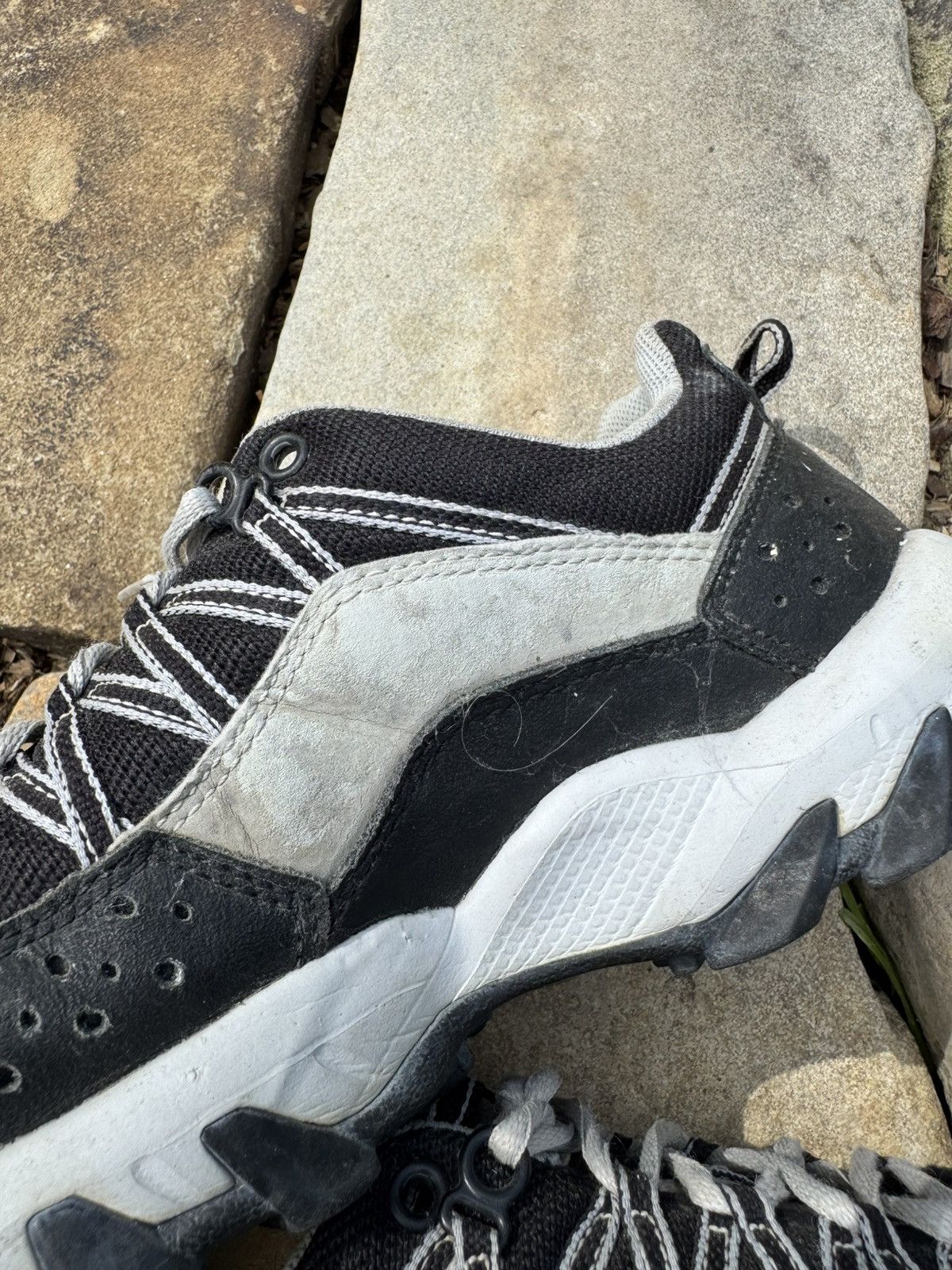 Vintage Vintage Nike ACG Outdoor Sneakers Size US 8 / IT 38 - 12 Thumbnail