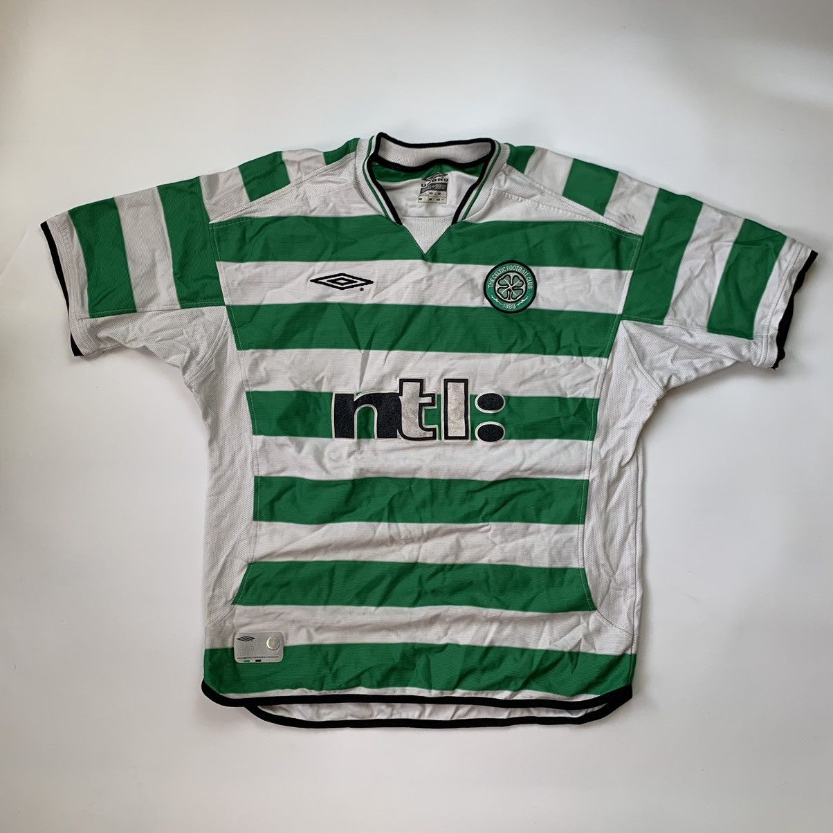 Umbro Celtic Umbro vintage soccer jersey L2000 ntl Size US L / EU 52-54 / 3 - 1 Thumbnail