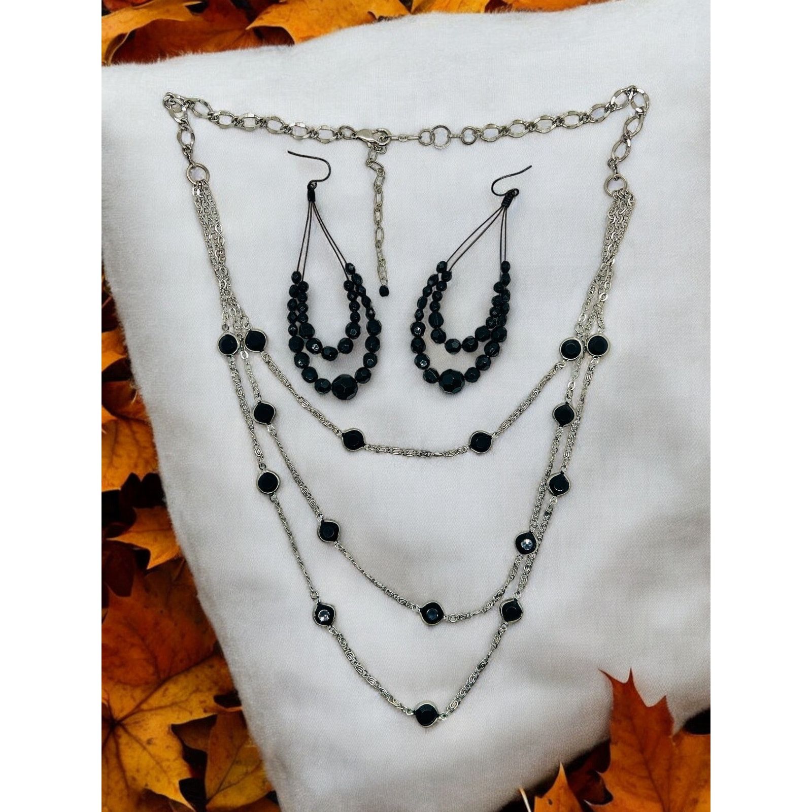 Vintage Silver Tone Jewelry Set-Black Bead Necklace & Drop Earrings Size ONE SIZE - 1 Thumbnail