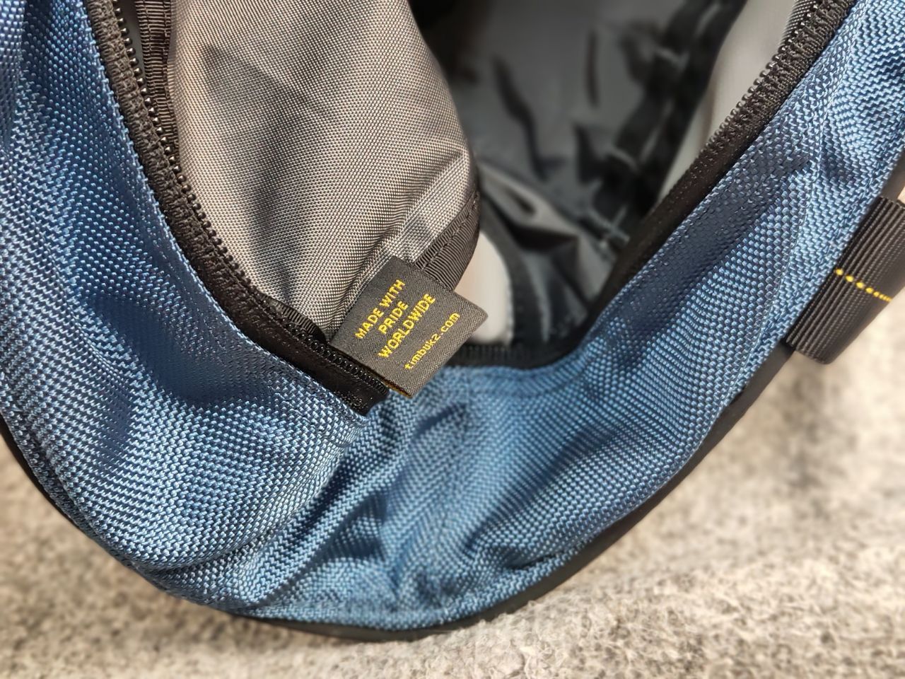 Timbuk2 × Vintage Vintage Timbuk2 Y2K Gorpcore Japan Crossbody Messenger Bag Size ONE SIZE - 9 Thumbnail