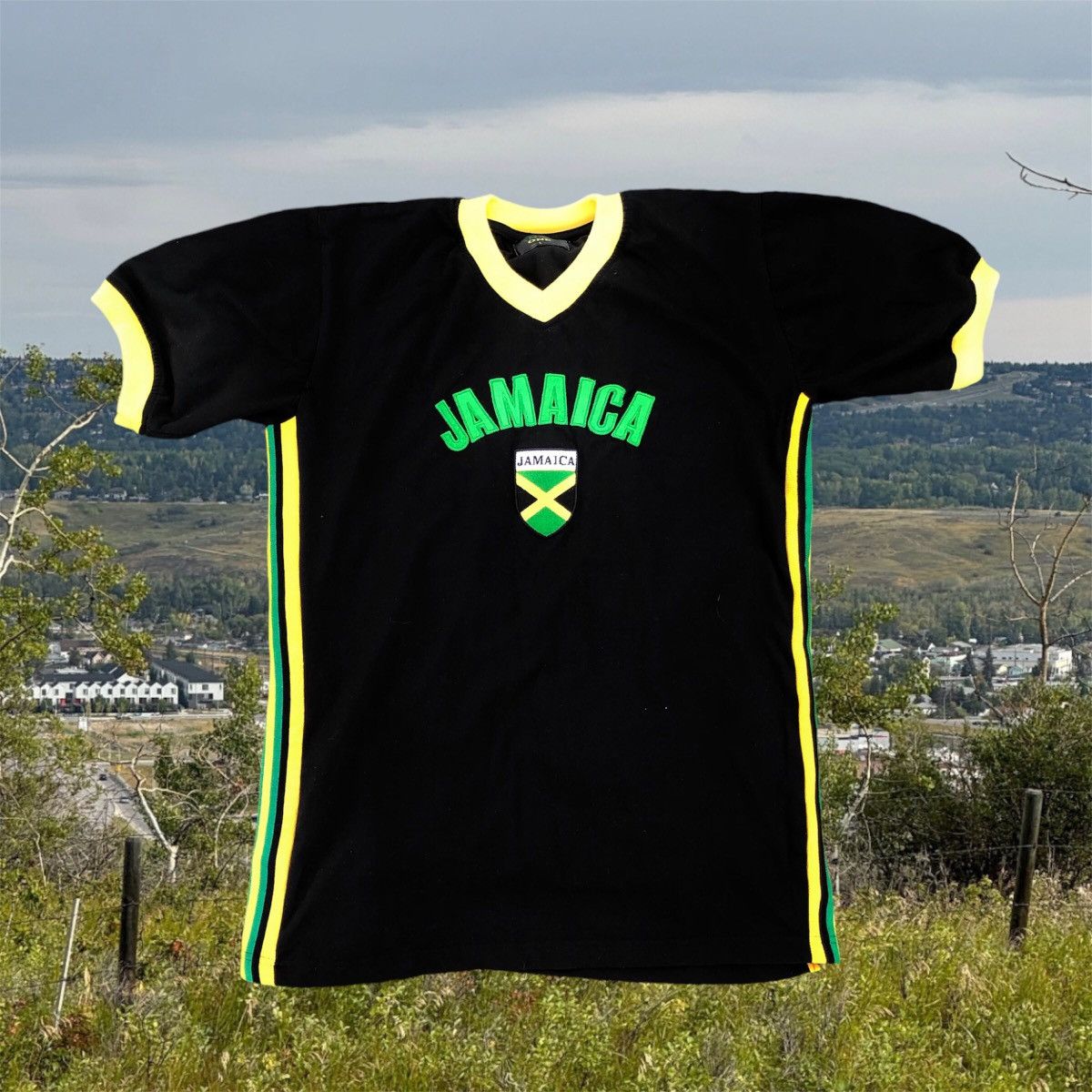 Vintage Jamaica tee shirt Size US L / EU 52-54 / 3 - 1 Thumbnail