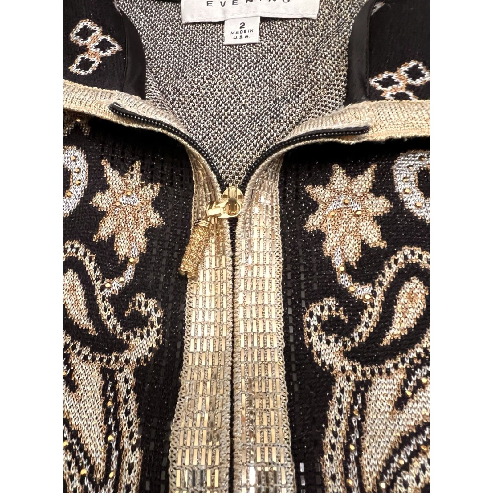 St. John VINTAGE St. John Evening PUllette Paisley Jacket sz 2 Black/Gold EUC Size XS / US 0-2 / IT 36-38 - 4 Thumbnail