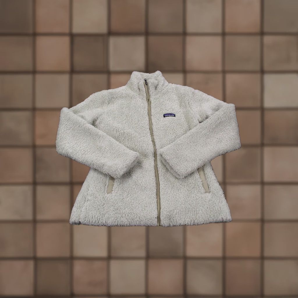 Patagonia Patagonia Jacket Womens M Beige Fuzzy Fleece Sherpa Outdoor Hiking Camping Windbreaker Full Zip Pockets Outdoor Womens M Beige Patagonia Jacket Size M / US 6-8 / IT 42-44 - 1 Thumbnail