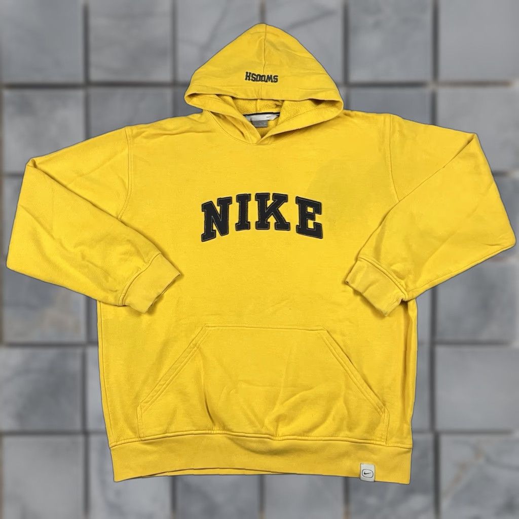 Nike VINTAGE Nike Hoodie Adult XL Yellow Embroidered Swoosh 90s Sweatshirt Pullover Mens Size US XL / EU 56 / 4 - 1 Thumbnail