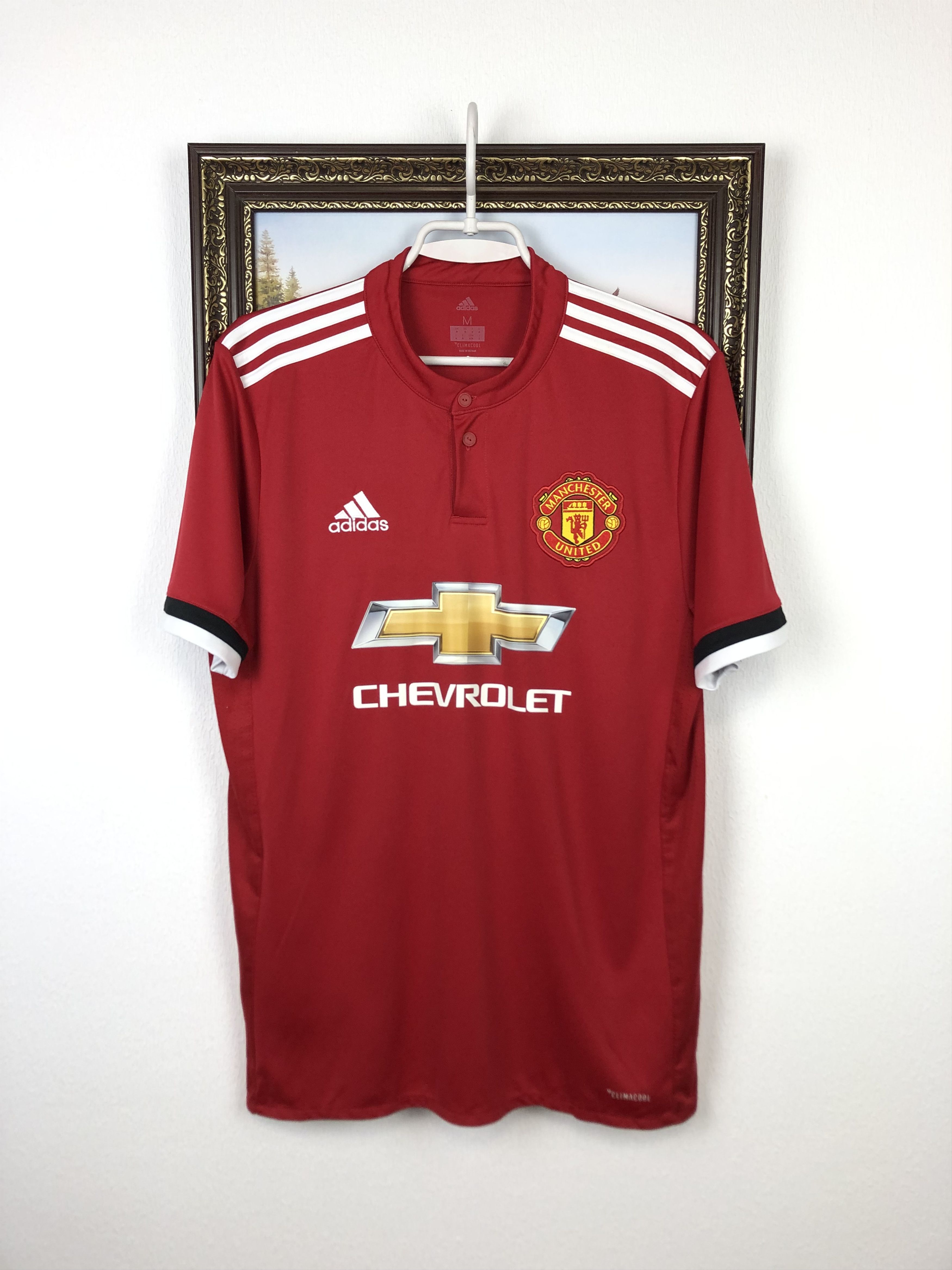 Adidas Manchester United Home football shirt 2017#2 Lindelof Adidas Size US M / EU 48-50 / 2 - 3 Thumbnail