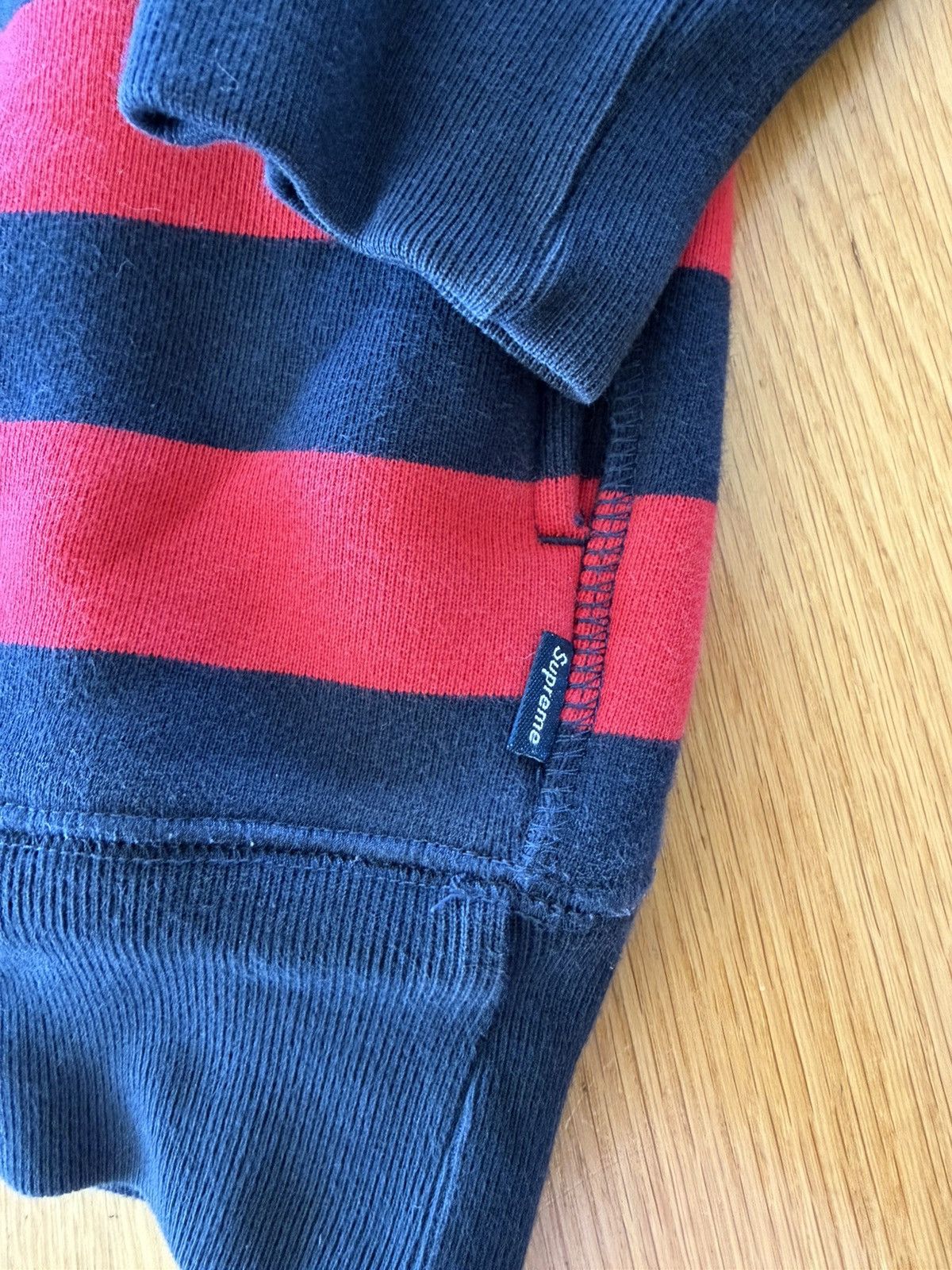 Supreme Vintage 2007 Supreme Crest Hoodie Size US XL / EU 56 / 4 - 3 Thumbnail