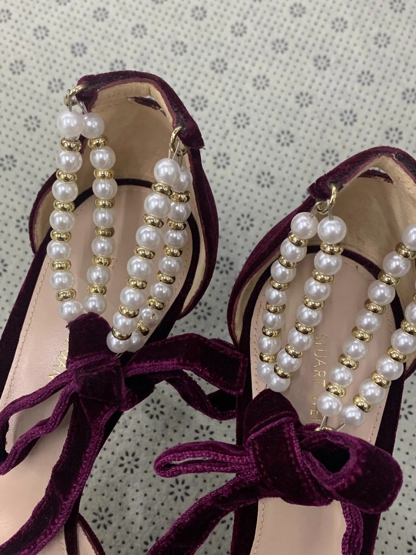 Stuart Weitzman STUARTWEITZMAN burgundy velvet pearl lace heels 38.5 new Size US 8.5 / IT 38.5 - 3 Thumbnail