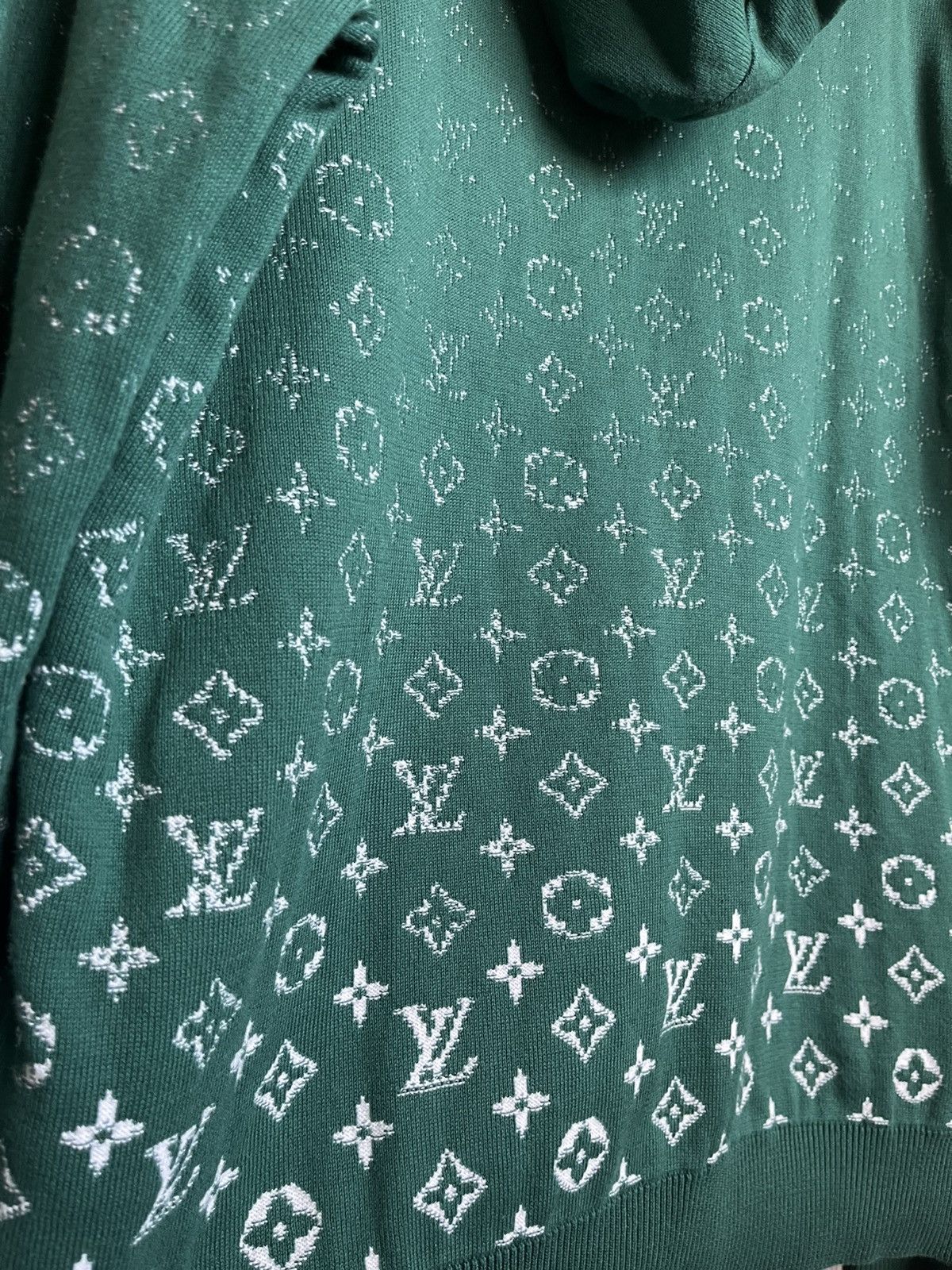 Louis Vuitton Louis Vuitton FW22 Monogram Gradient Knit Hoodie Green Size US M / EU 48-50 / 2 - 3 Thumbnail