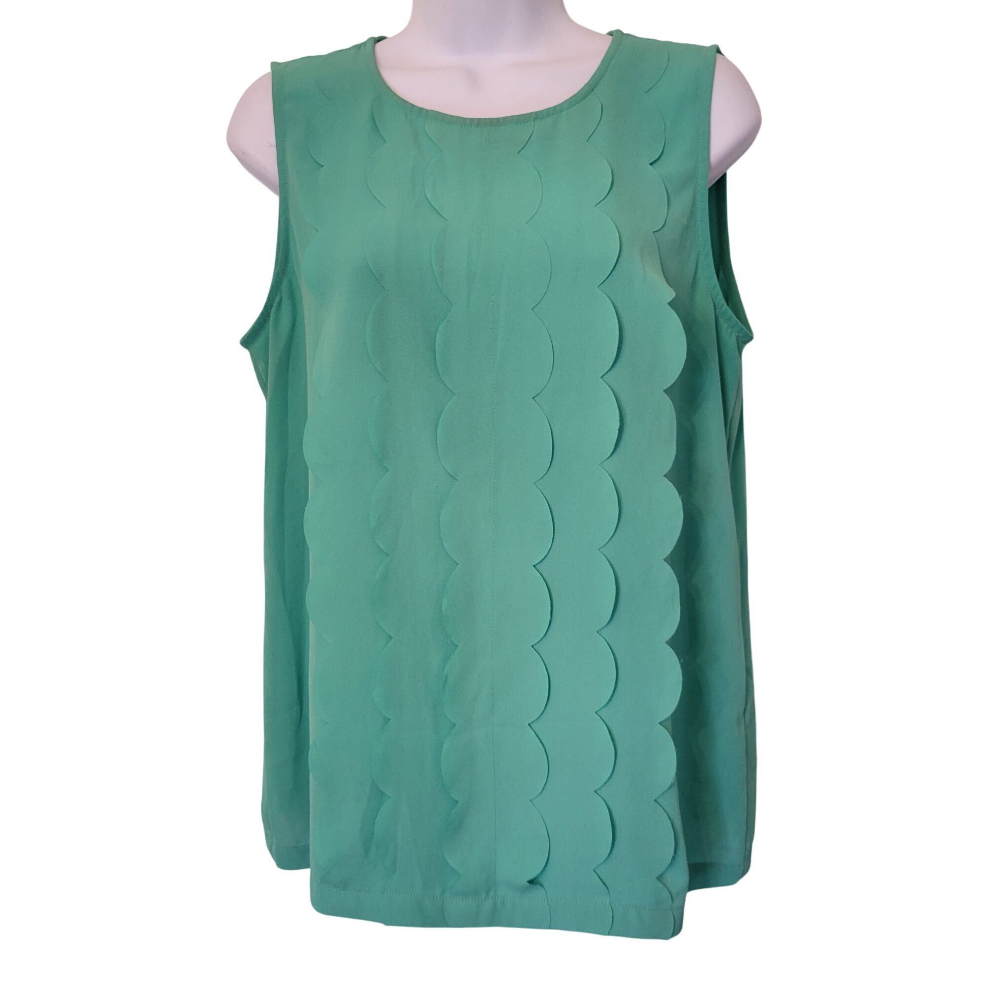 Banana Republic Banana Republic Green Sleeveless Scalloped Tank Top M Lightw Size M / US 6-8 / IT 42-44 - 1 Thumbnail