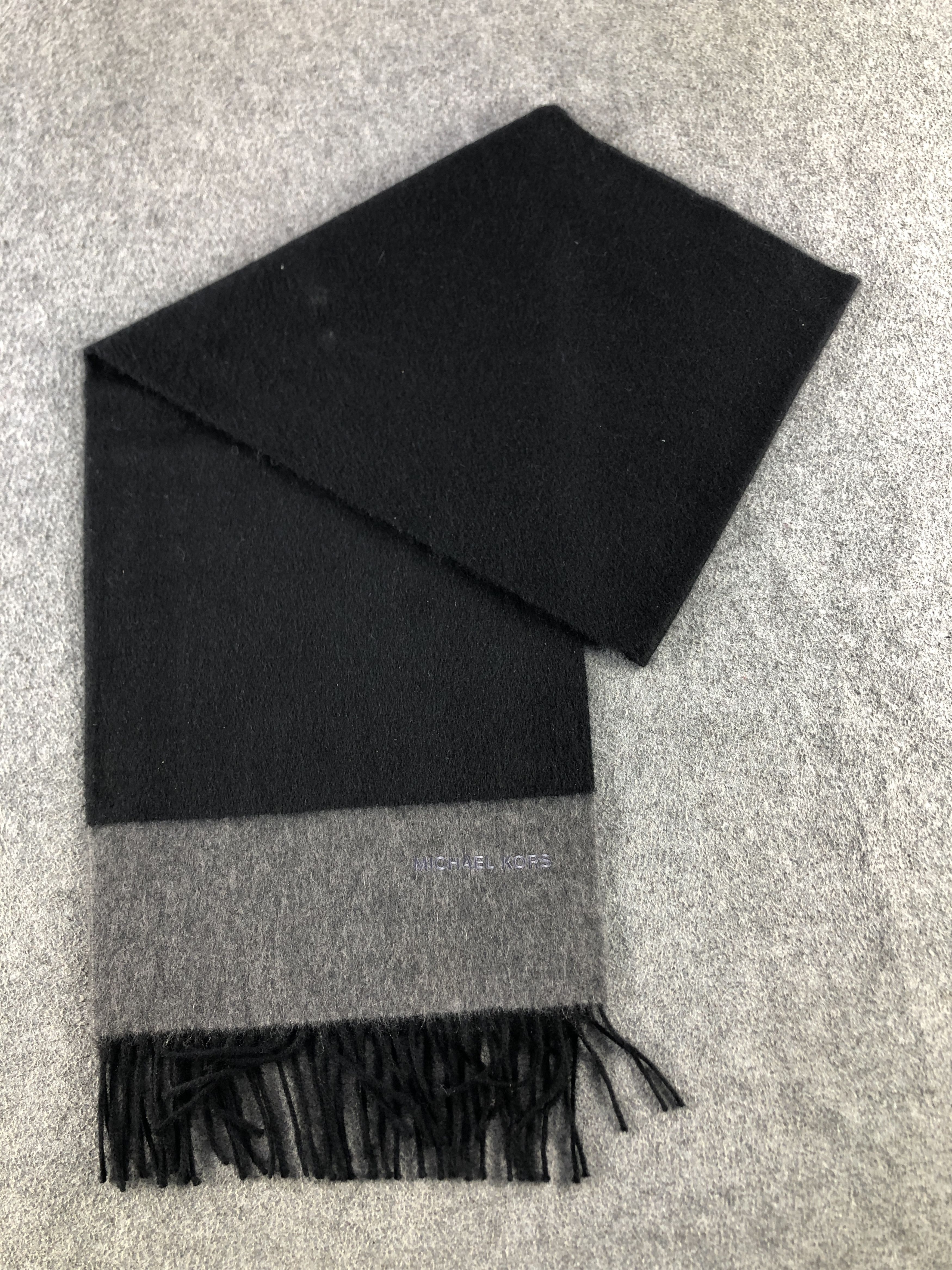 Michael Kors Michael Kors Scarf / Muffler / Neckwear P715 Size ONE SIZE - 6 Thumbnail