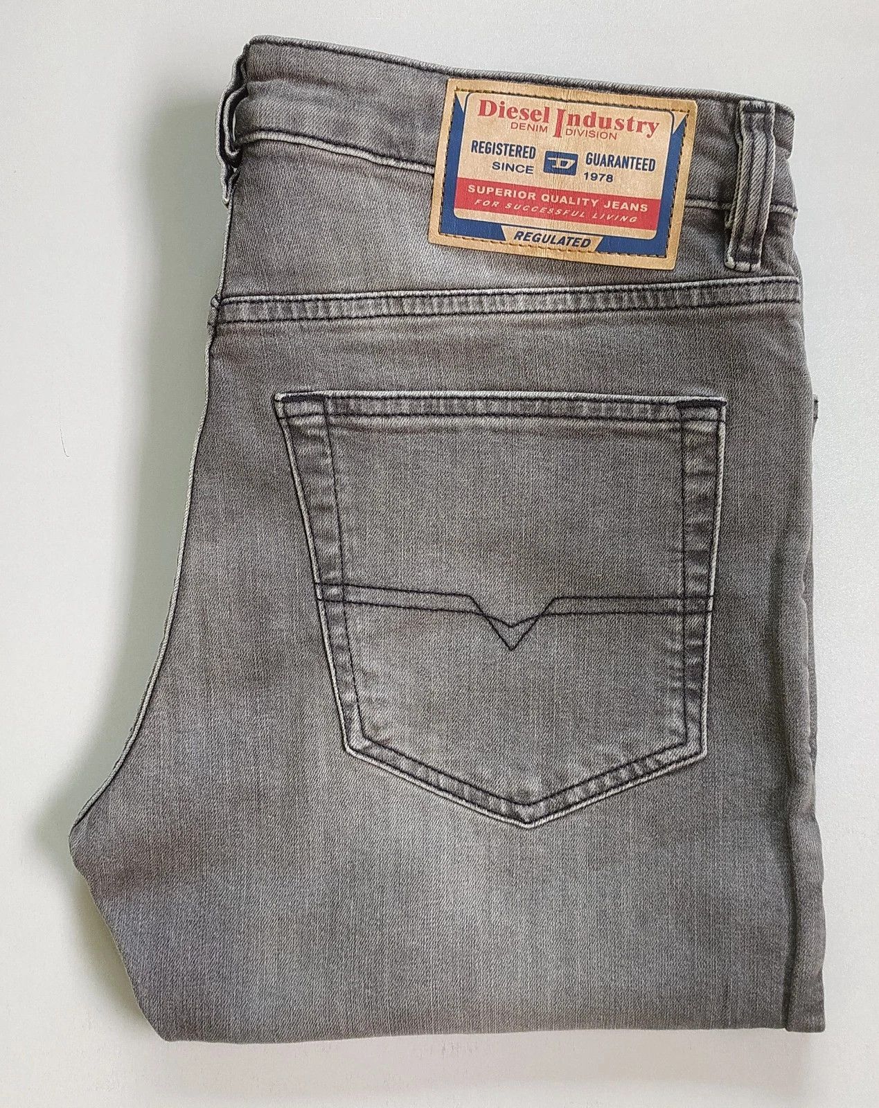 Diesel Diesel D-LUSTER L.32 MENS JEANS T/9621 Size US 30 / EU 46 - 1 Thumbnail