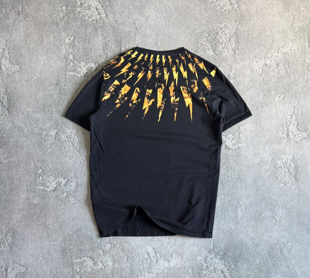 Neil Barrett Neil Barett L lightning bolt ⚡️ printed tshirt tee shirt Size US L / EU 52-54 / 3 - 16 Thumbnail