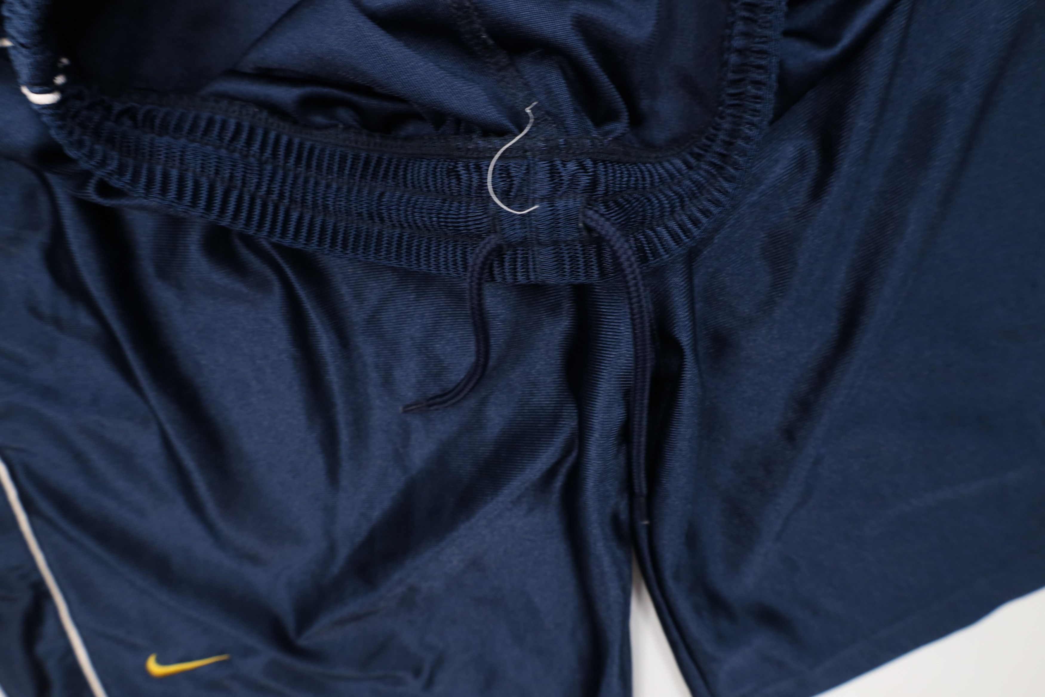 Nike Vintage 90s Y2K Nike Swoosh University of Michigan Shorts Size US 30 / EU 46 - 7 Thumbnail