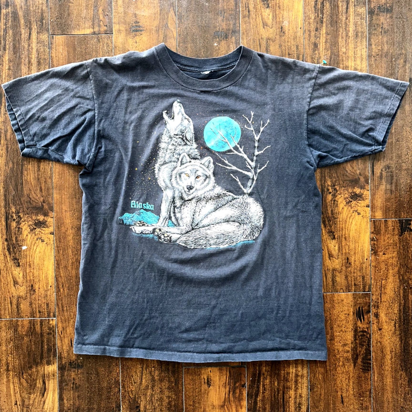 Thrasher VINTAGE Faded Wolves Howling Black T-Shirt L Single Stitch 90s Thrashed Alaska Moon Mens Size US L / EU 52-54 / 3 - 2 Thumbnail