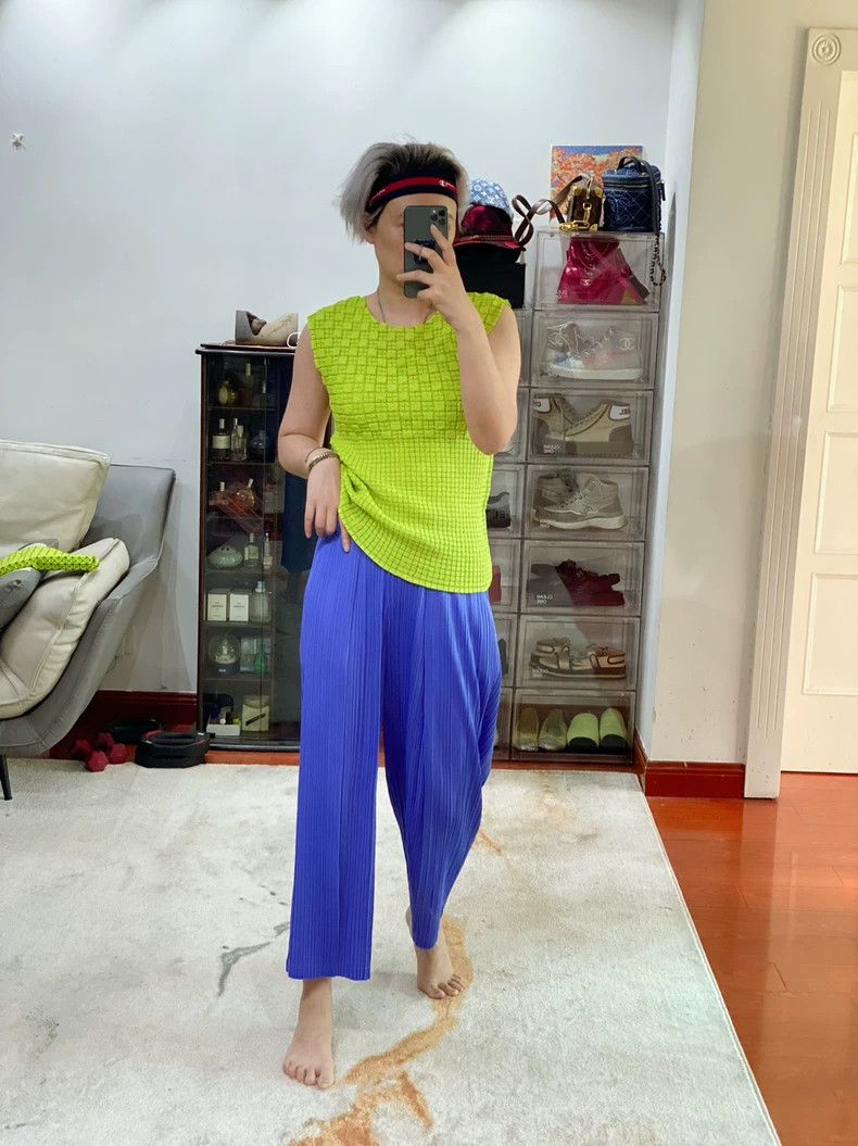 Issey Miyake Issey Miyake Main line: Avocado color concave-convex pleat Size S / US 4 / IT 40 - 8 Thumbnail