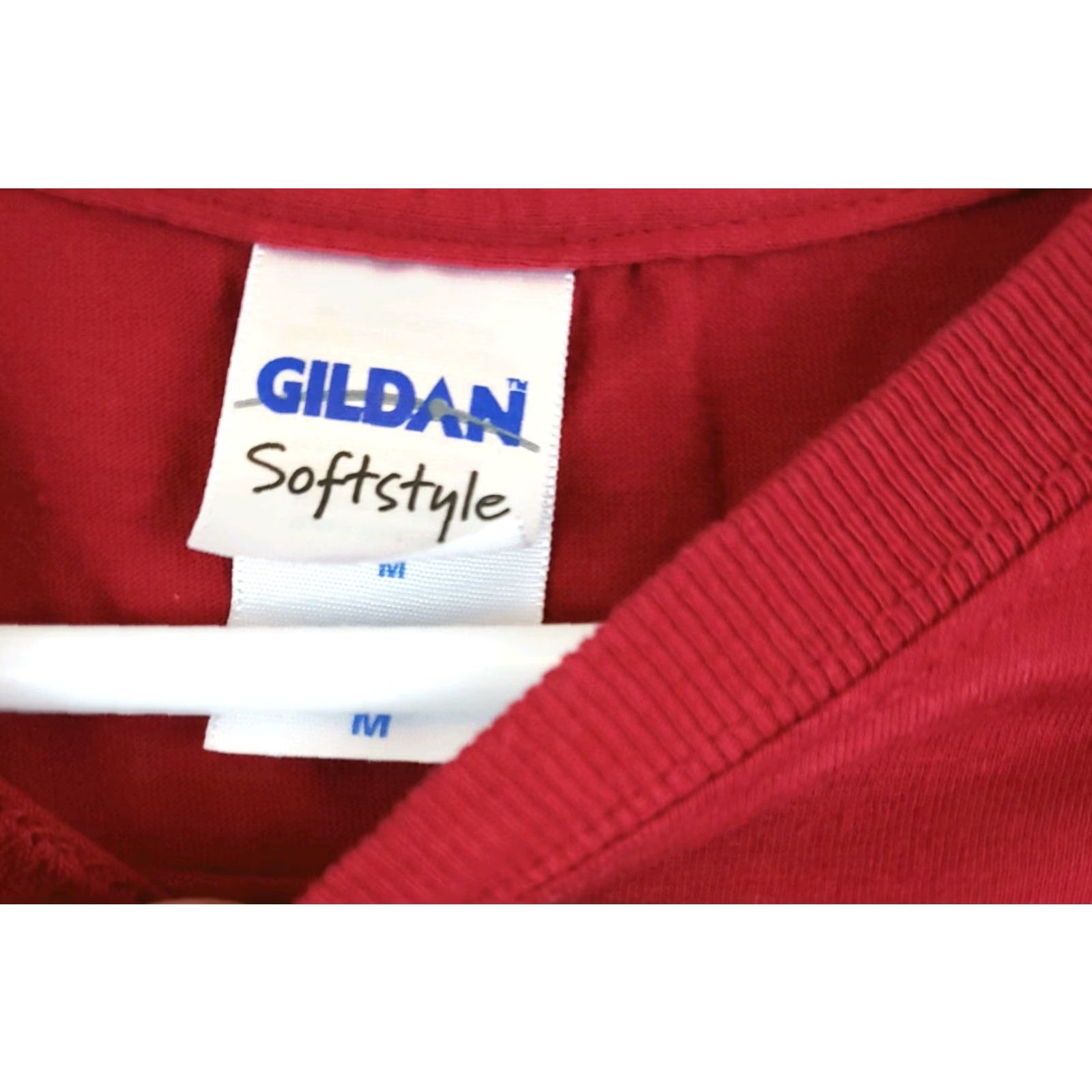 Gildan VINTAGE Gildan Lady Antebellum Shirt T-Shirt Adult Medium Red Crew Neck Short Sleeve Graphic Tee Hillary Scott 2000s 2010s Mens M Bits Logo Size US M / EU 48-50 / 2 - 5 Thumbnail