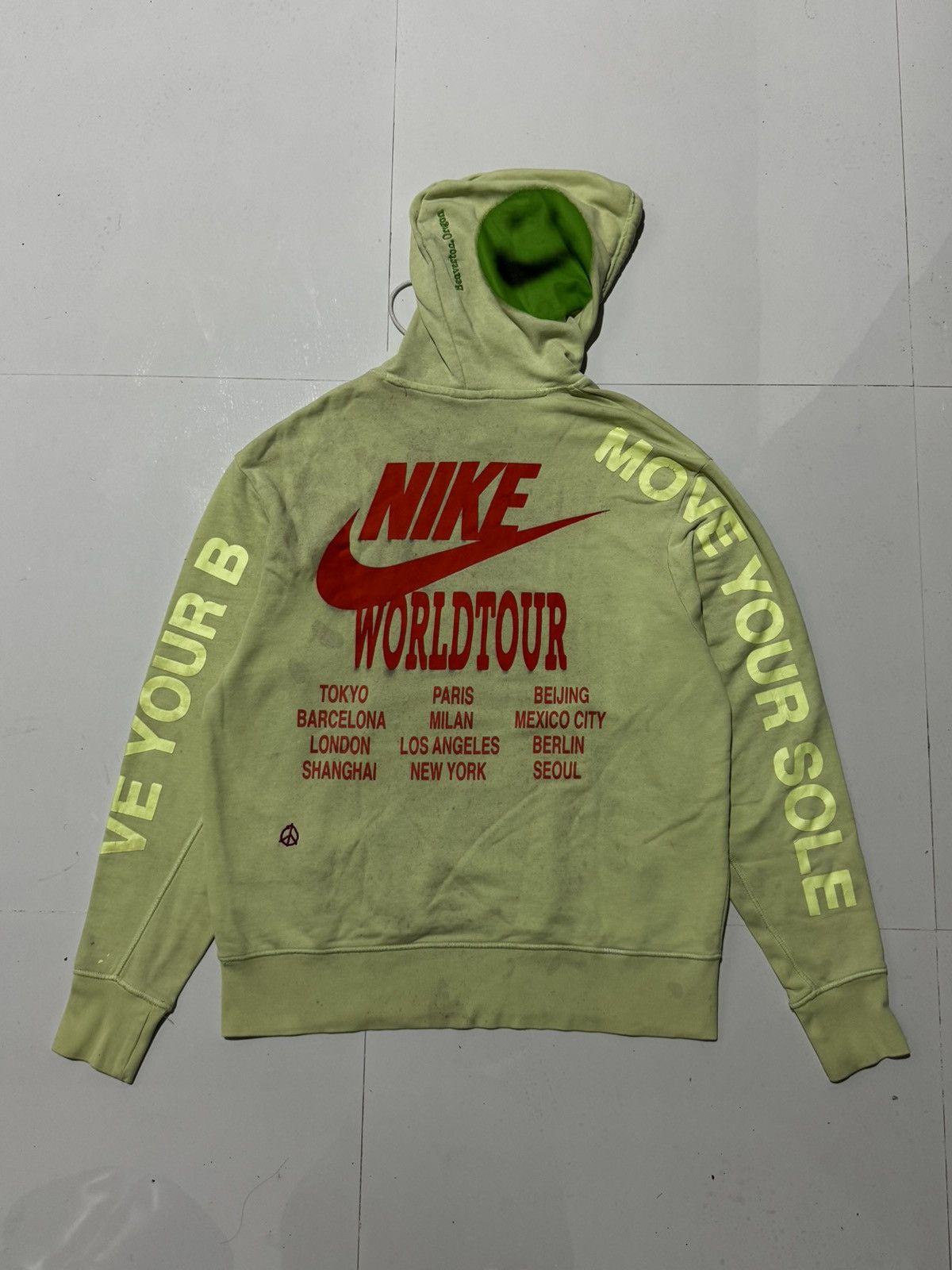 Nike Nike World Tour Graffiti Print Hoodie Size US XL / EU 56 / 4 - 10 Thumbnail